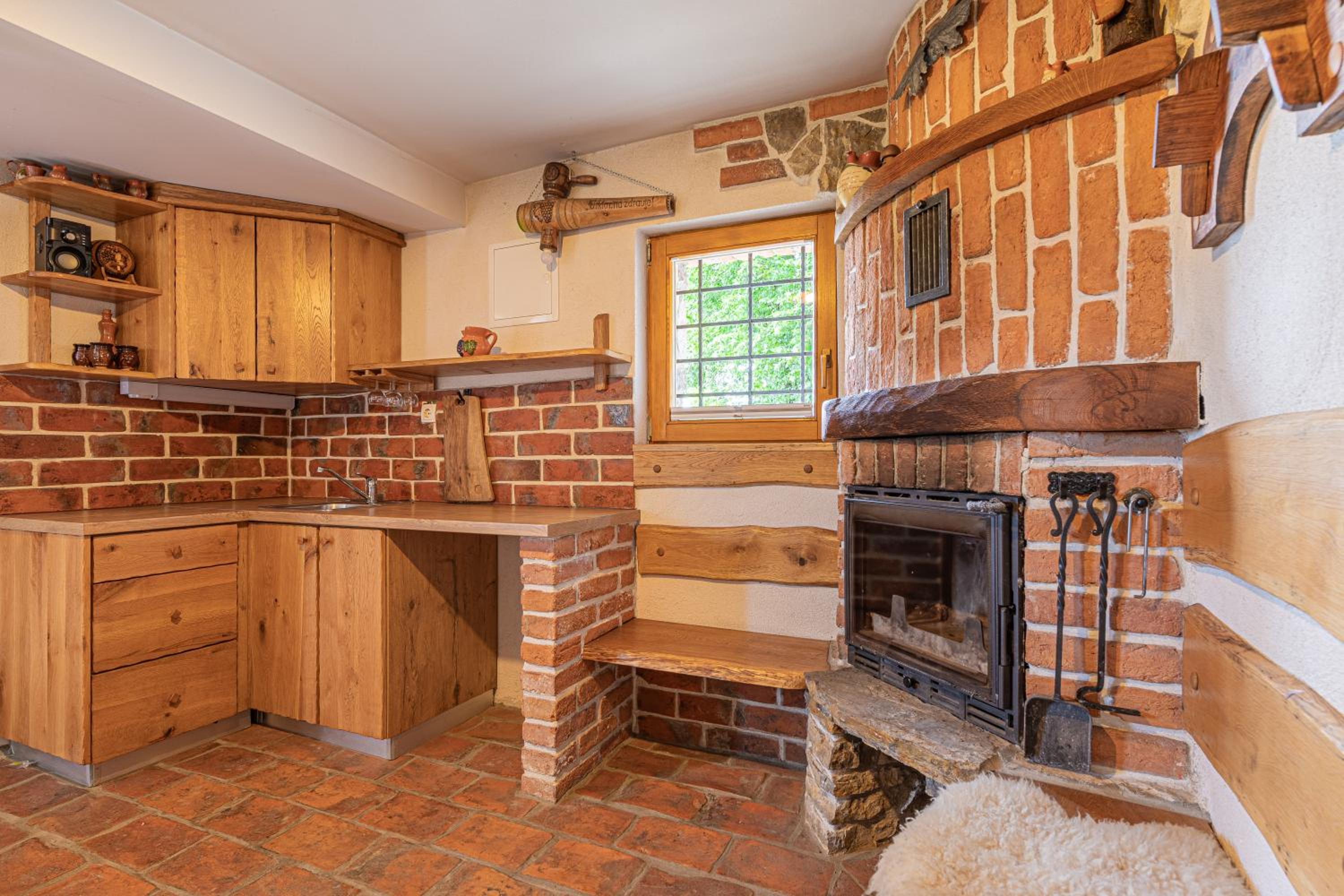 Vineyard Cottage Rataj 2 view 2