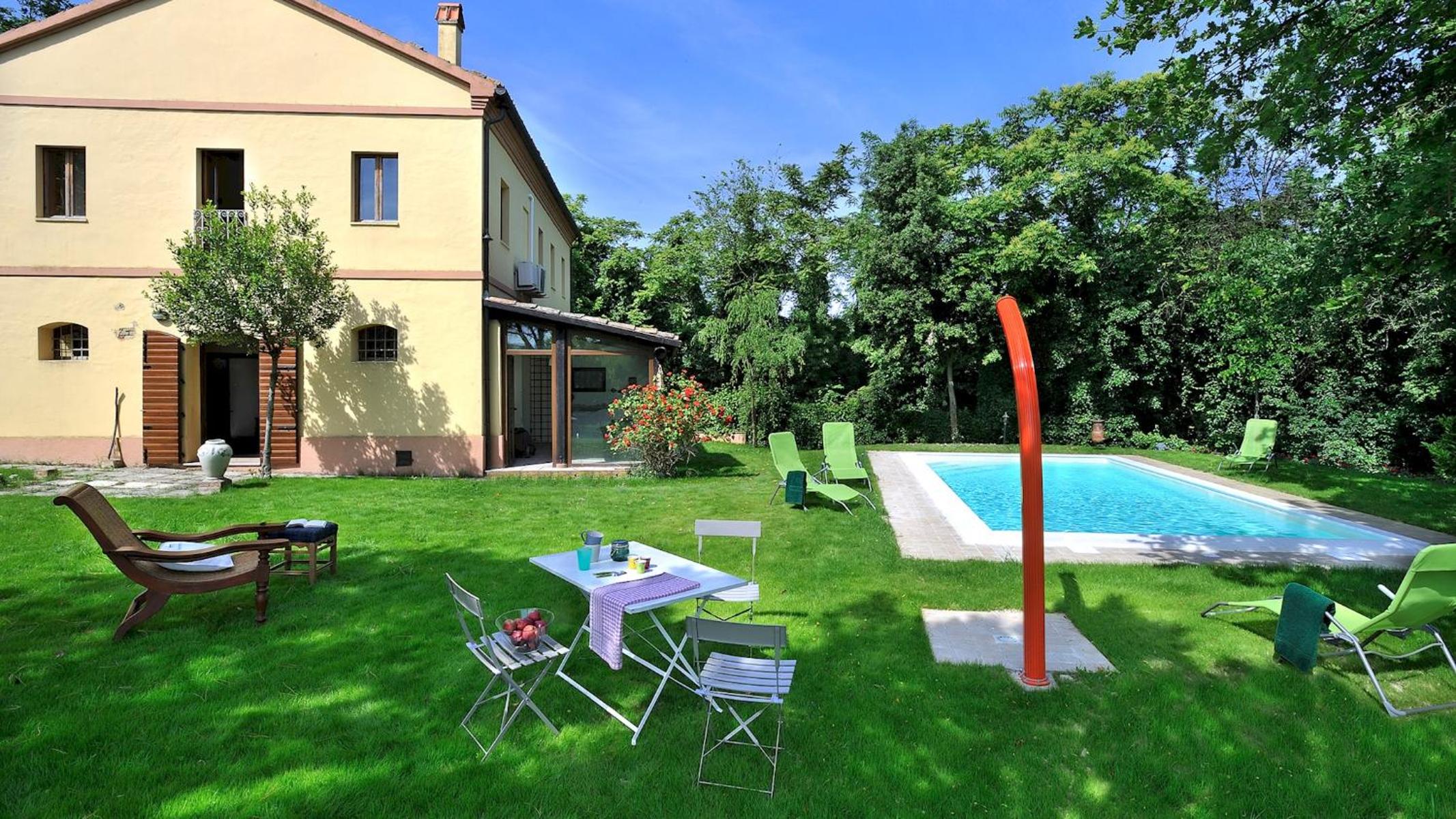 LUCE TRA I FAGGI 8, Emma Villas view 2