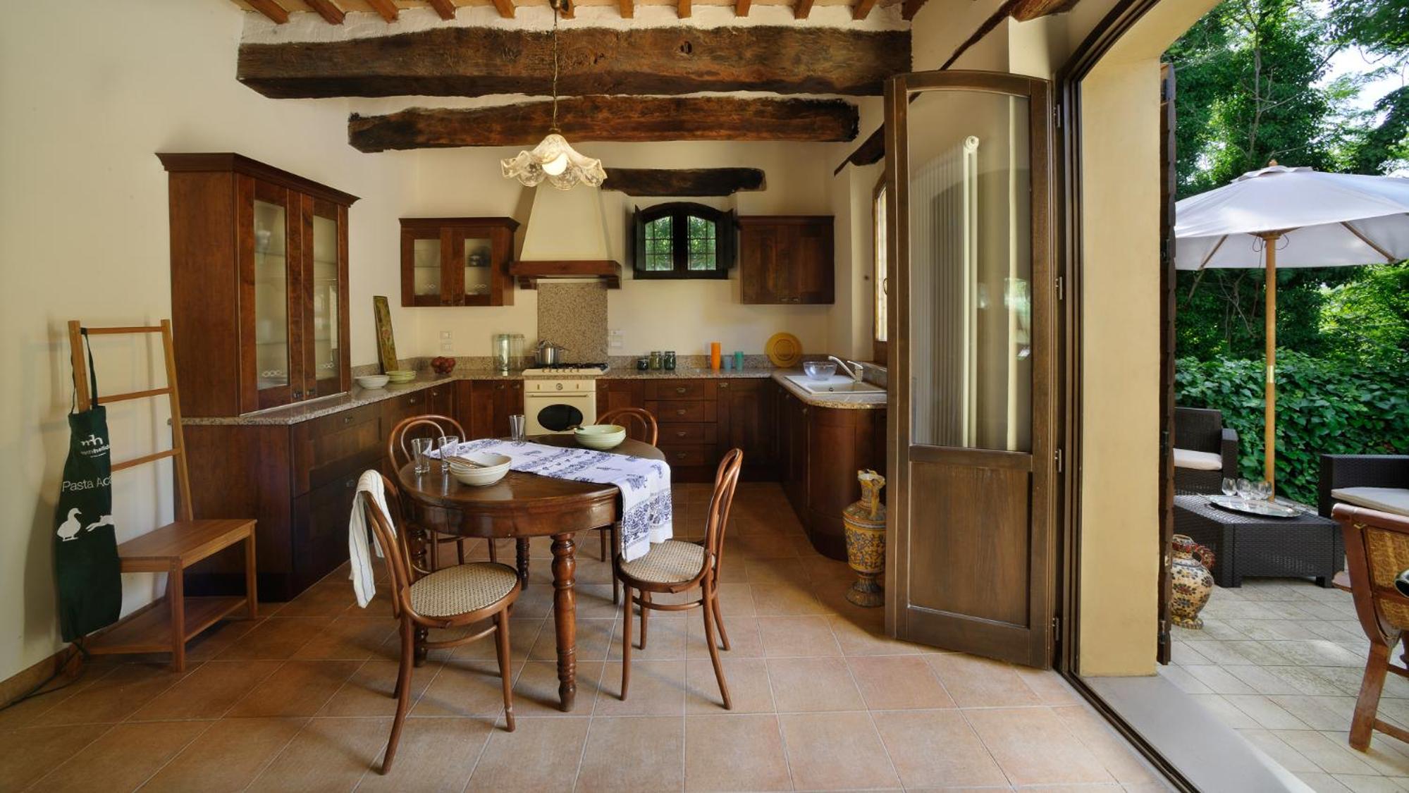 LUCE TRA I FAGGI 8, Emma Villas view 5
