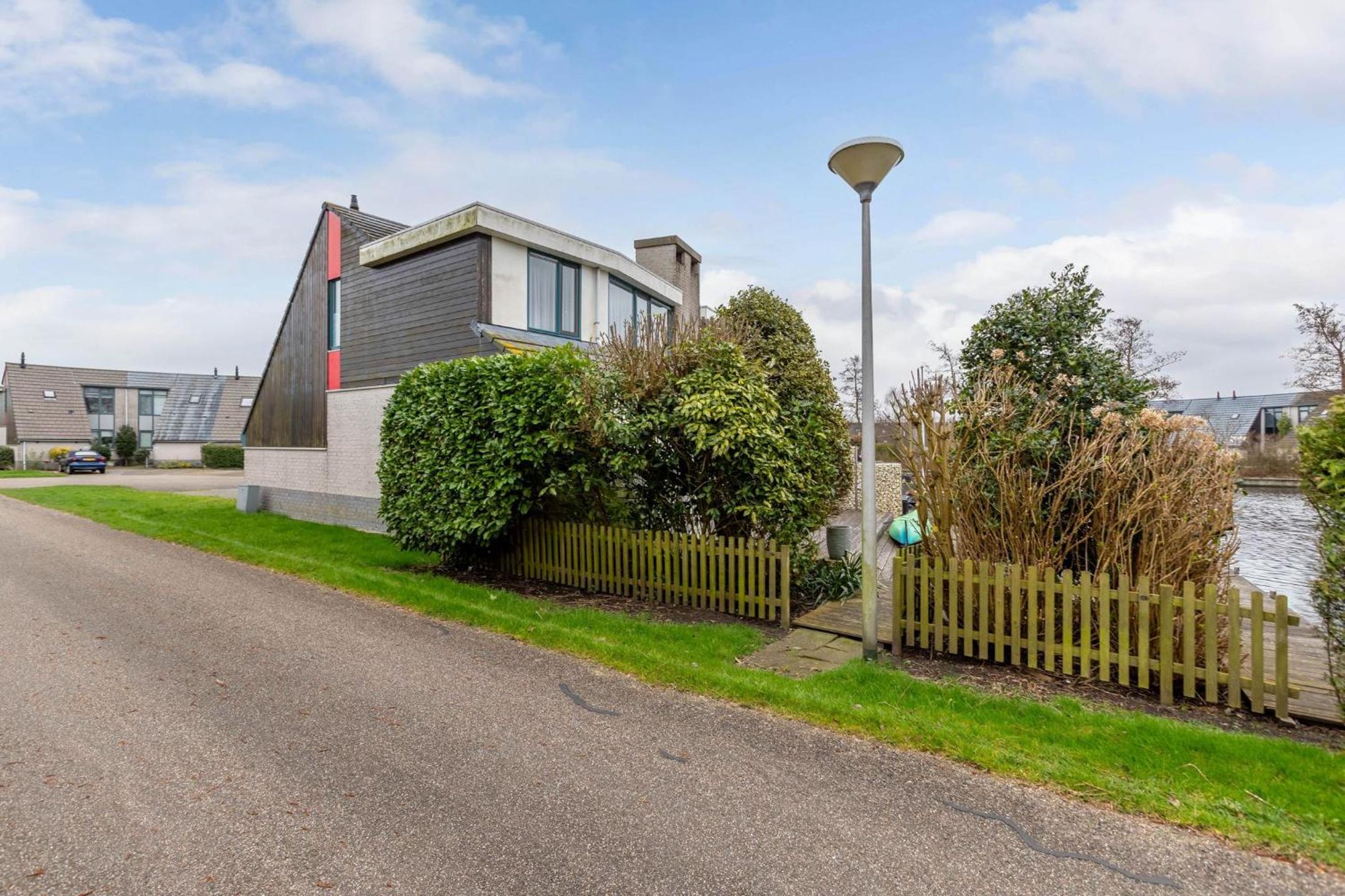 Luxe vakantiehuis aan het water, Lemmer