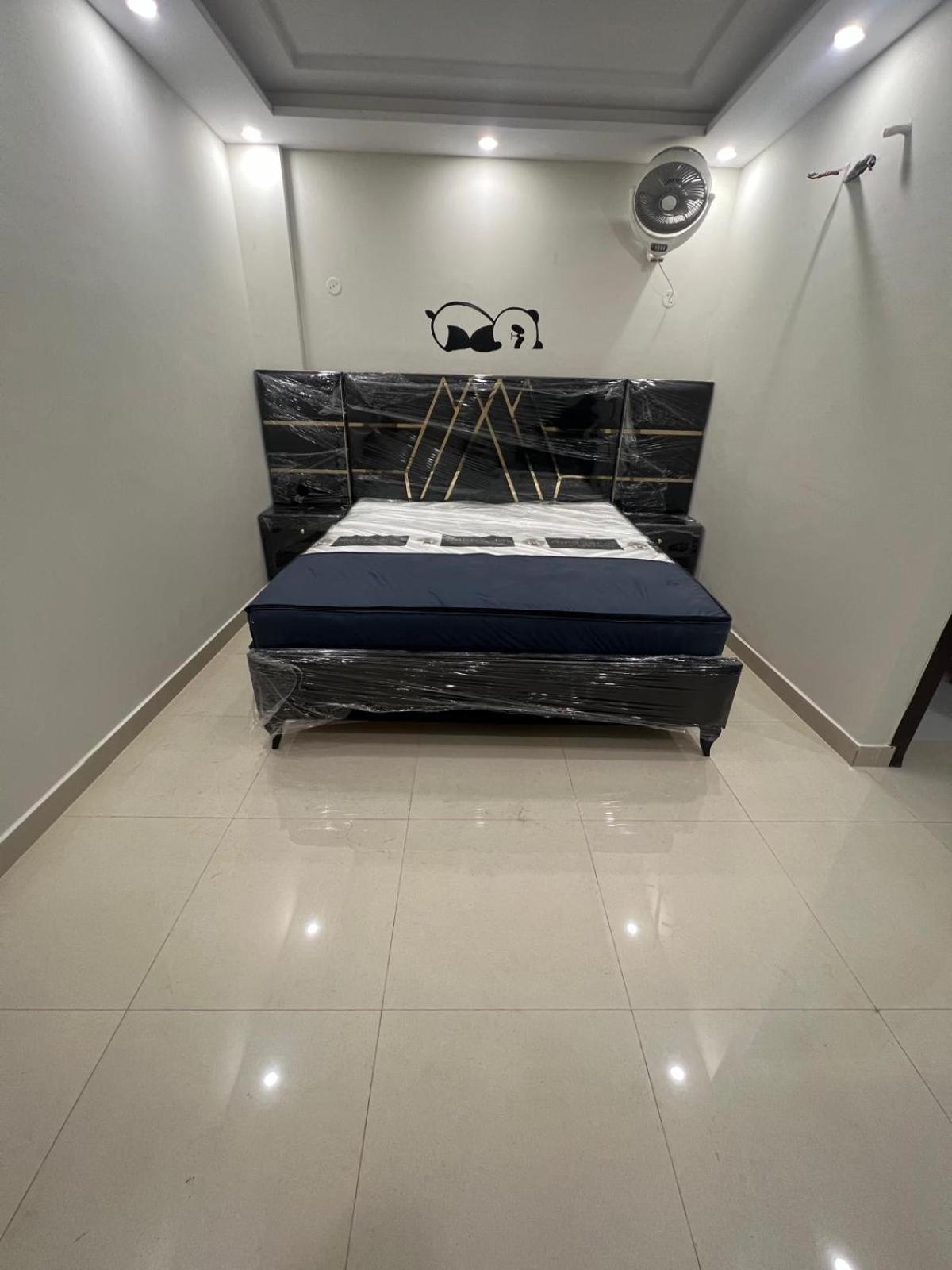 Decent 1 Bedroom flat in Bahria view 3