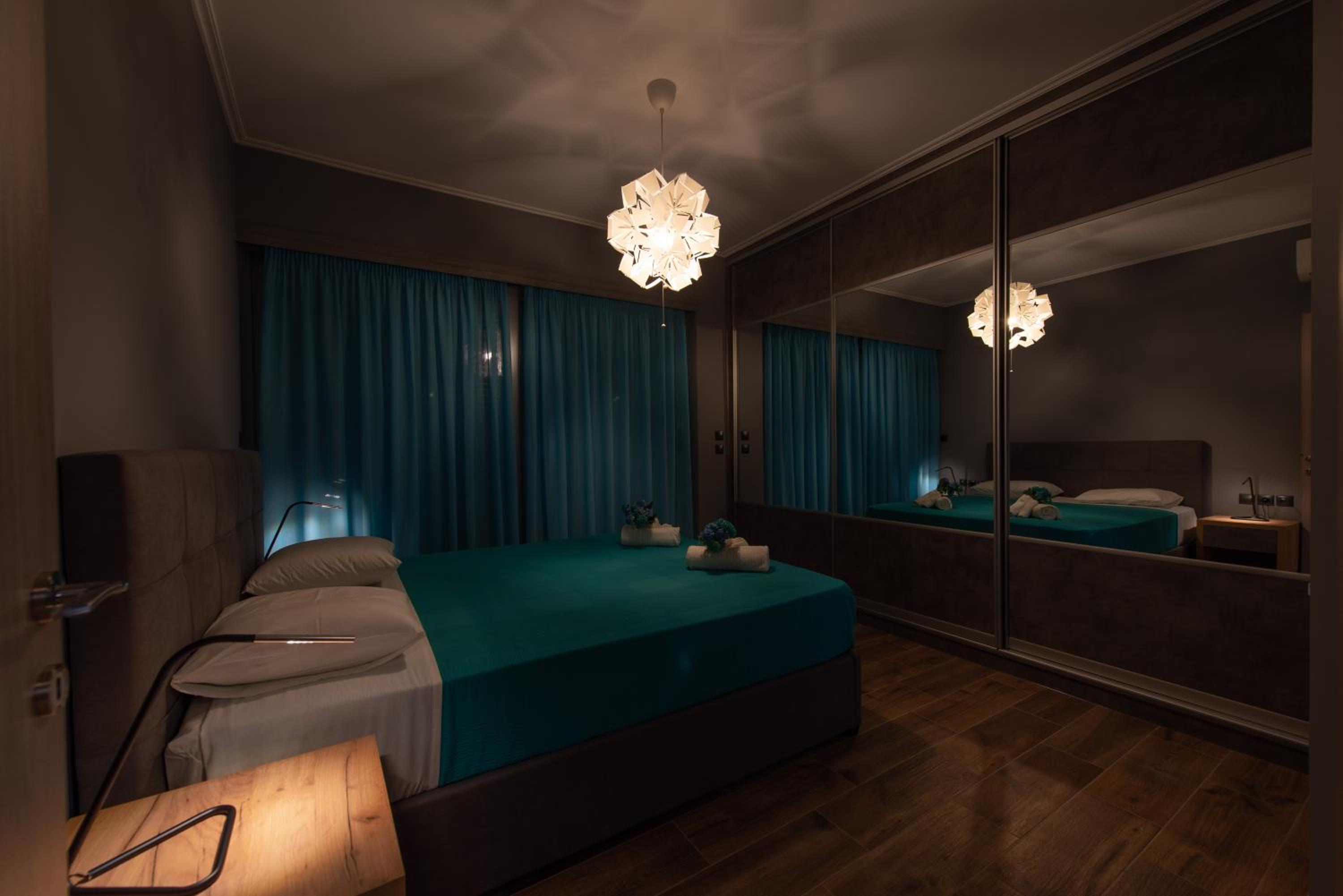 Majestic Acropolis View Elegant 2-Bedroom Penthouse in the Heart of Athens