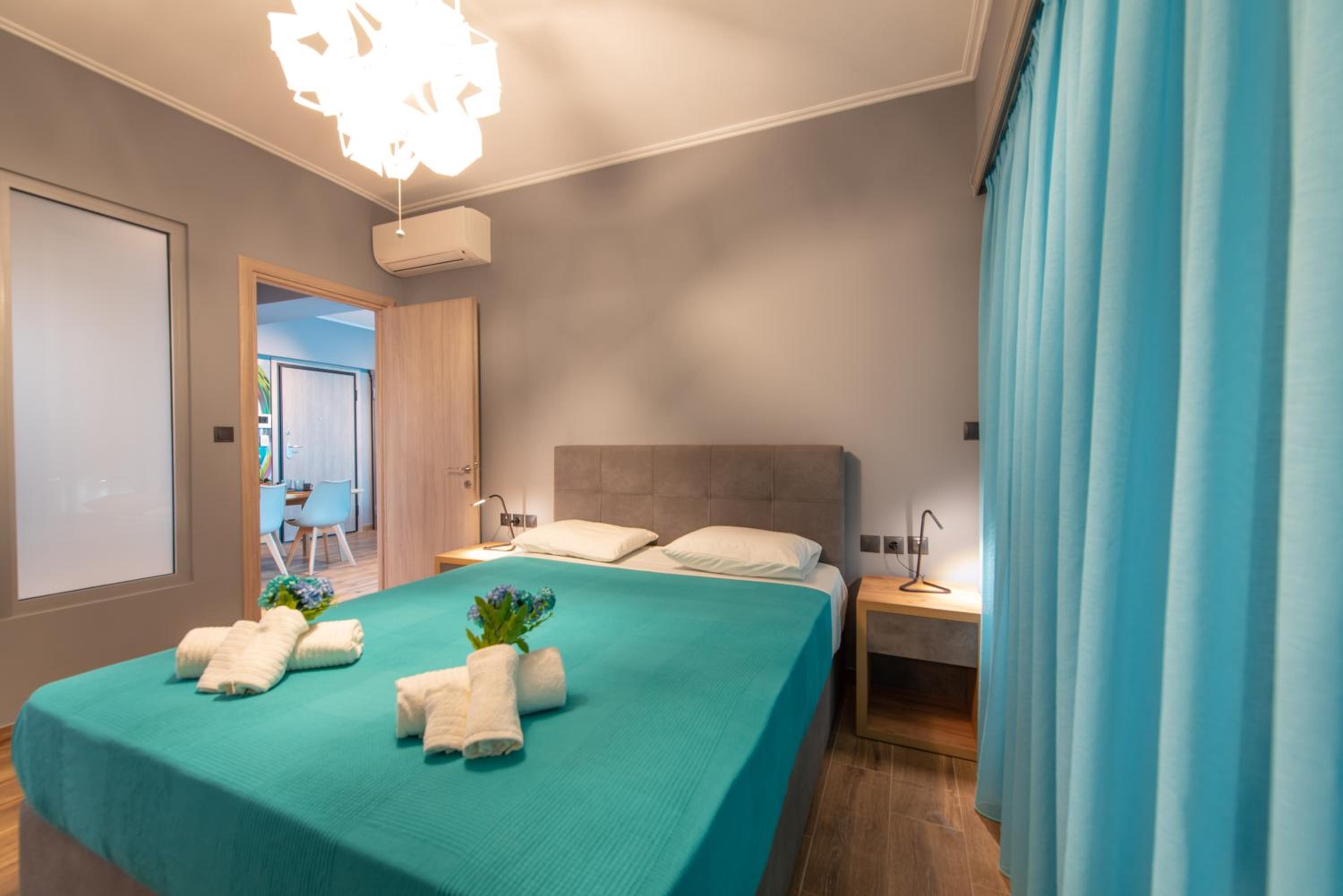 Majestic Acropolis View Elegant 2-Bedroom Penthouse in the Heart of Athens