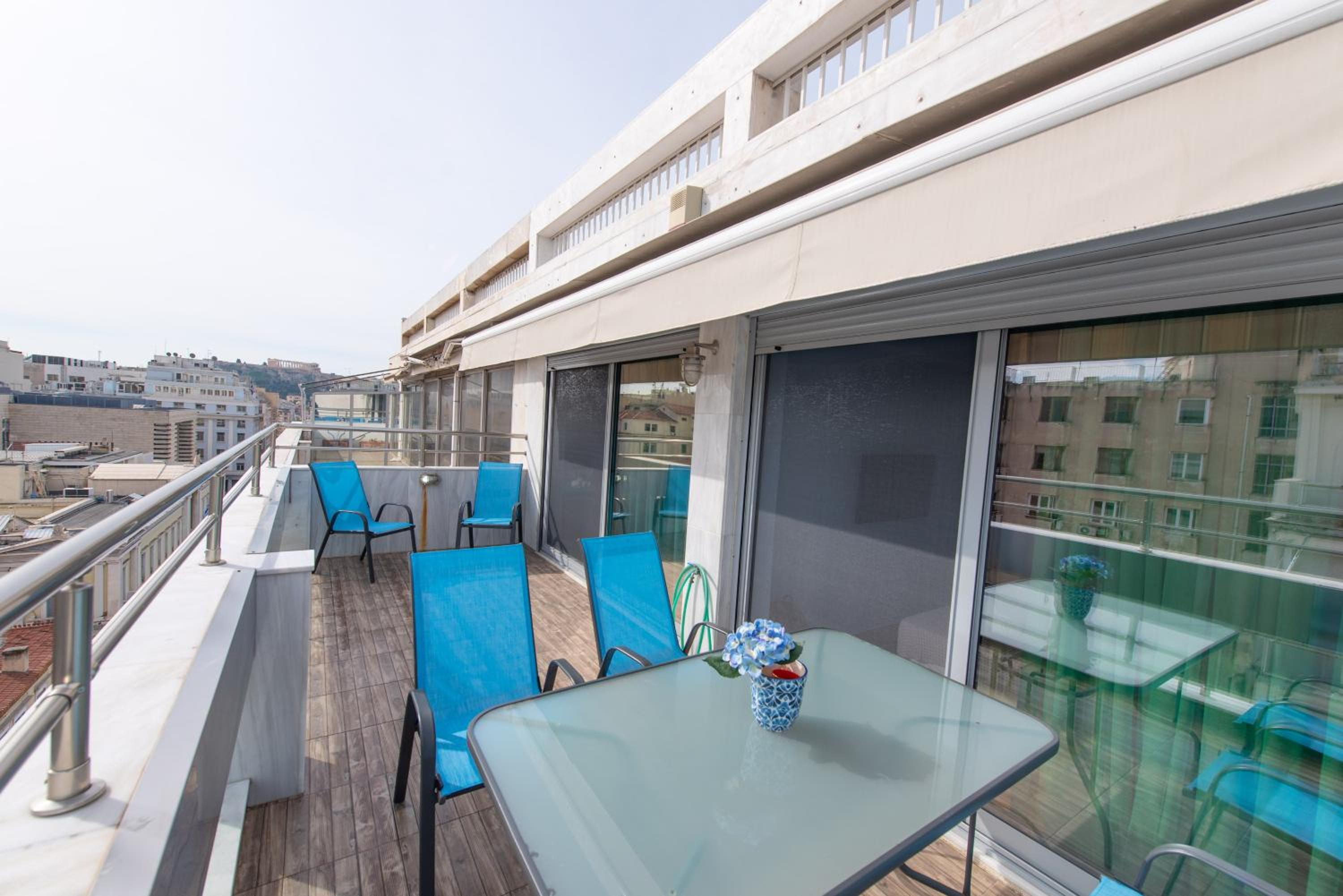 Majestic Acropolis View Elegant 2-Bedroom Penthouse in the Heart of Athens