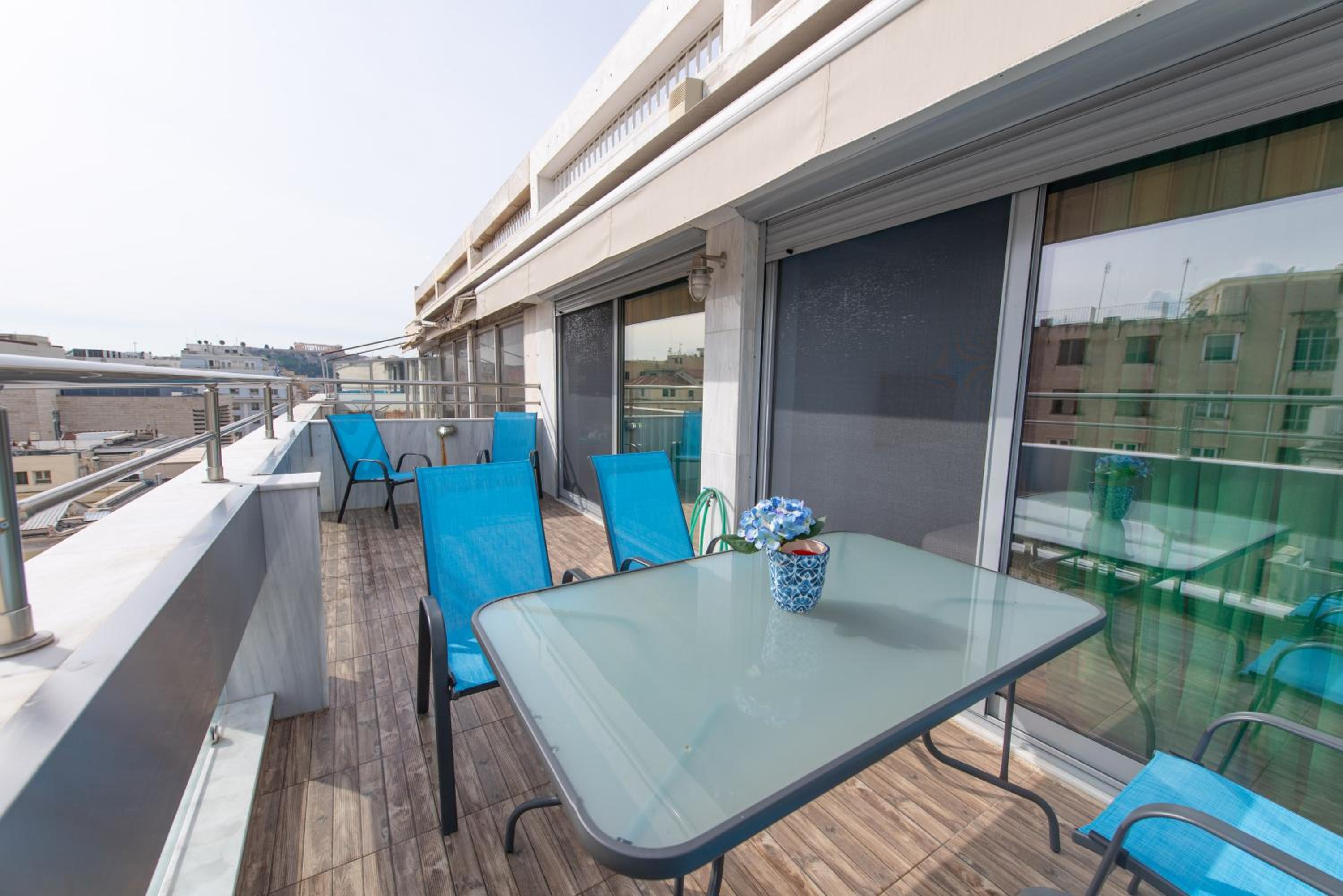 Majestic Acropolis View Elegant 2-Bedroom Penthouse in the Heart of Athens