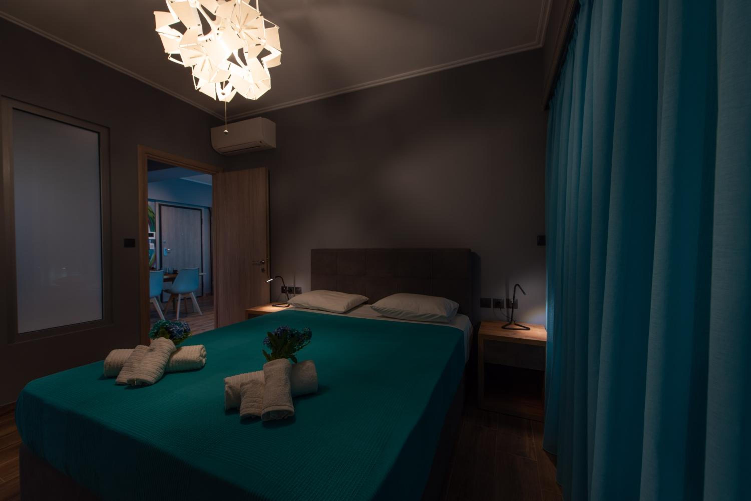 Majestic Acropolis View Elegant 2-Bedroom Penthouse in the Heart of Athens