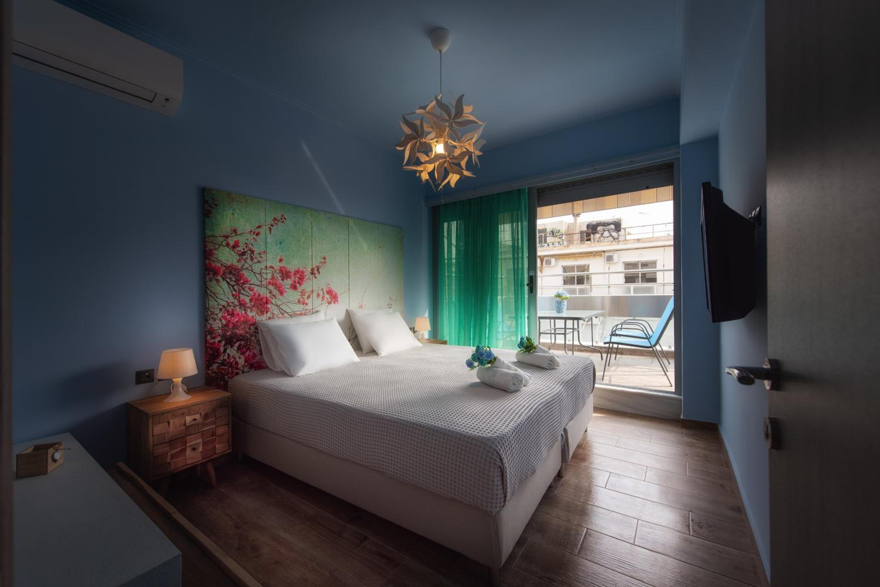 Majestic Acropolis View Elegant 2-Bedroom Penthouse in the Heart of Athens