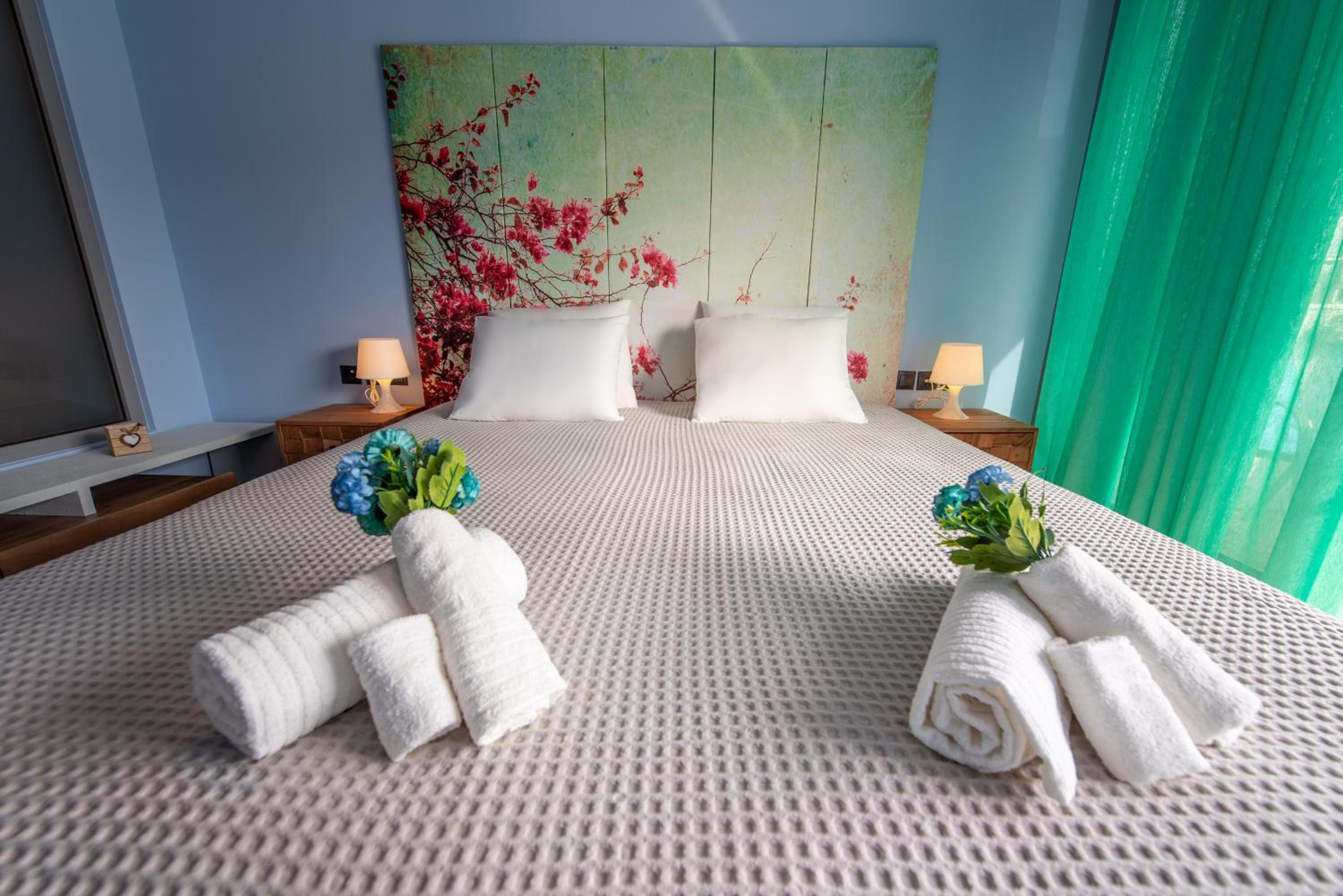 Majestic Acropolis View Elegant 2-Bedroom Penthouse in the Heart of Athens