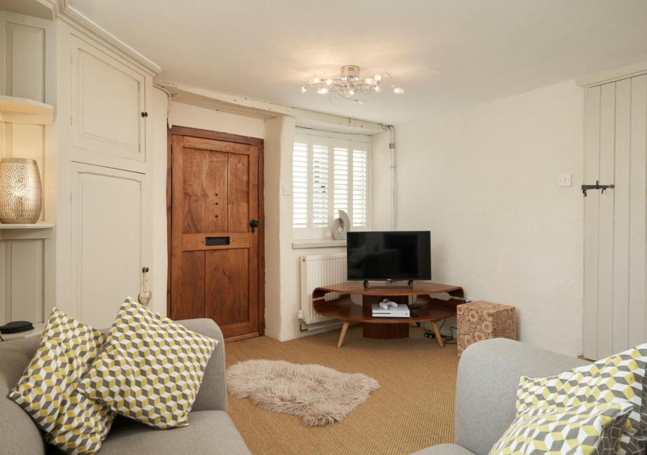 3 Bed in Dalwood oc-p27362