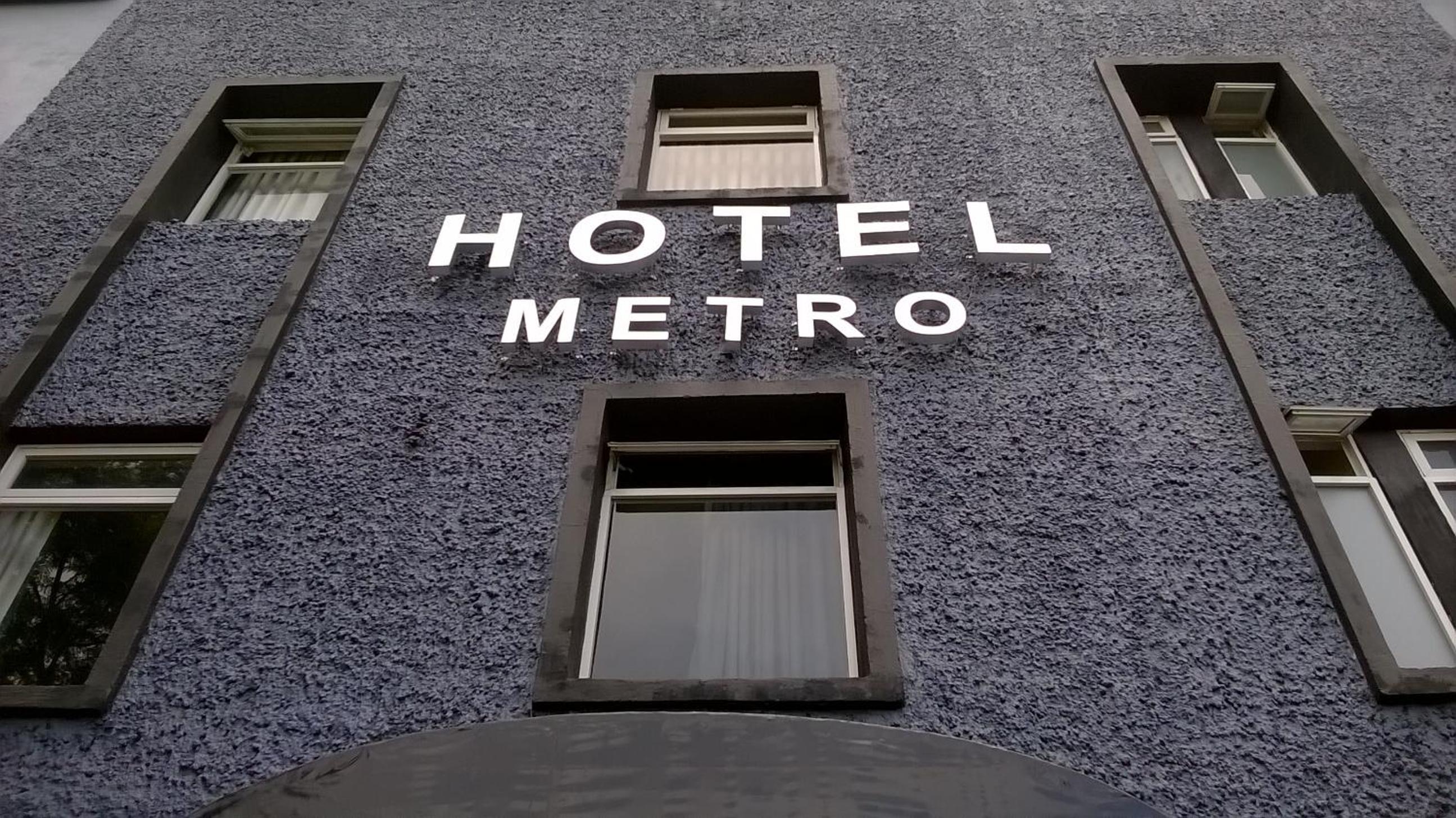 Hotel Metropolitan - Image 1