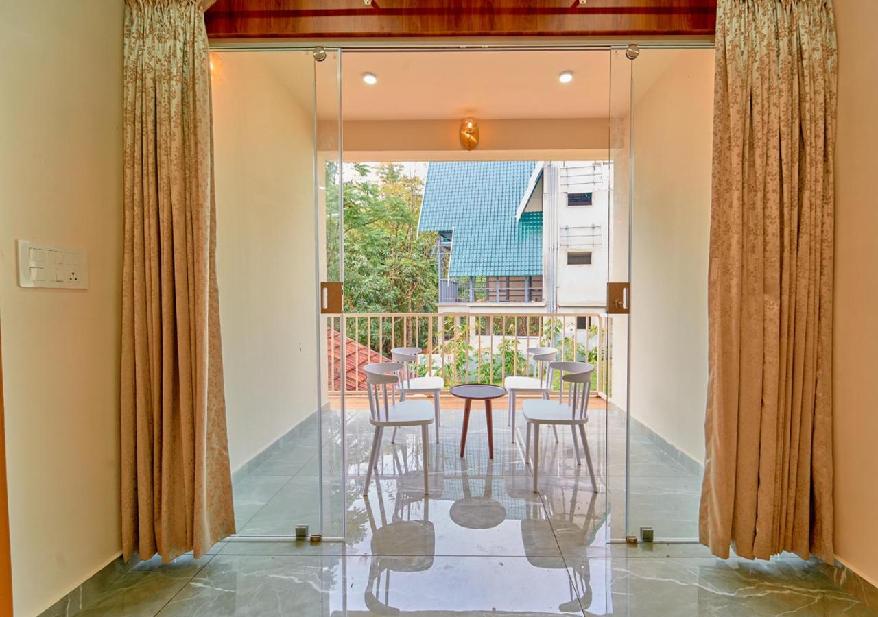 Glen Castle Vagamon Pool Resort by VOYE HOMES