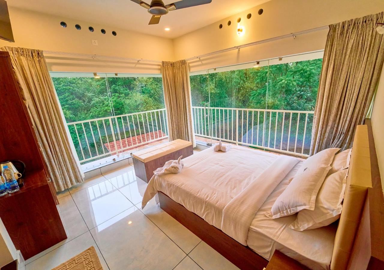 Glen Castle Vagamon Pool Resort by VOYE HOMES