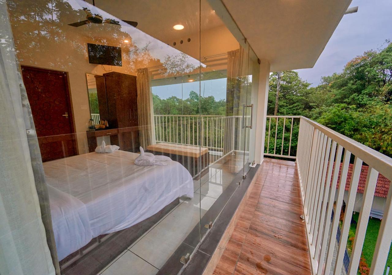Glen Castle Vagamon Pool Resort by VOYE HOMES