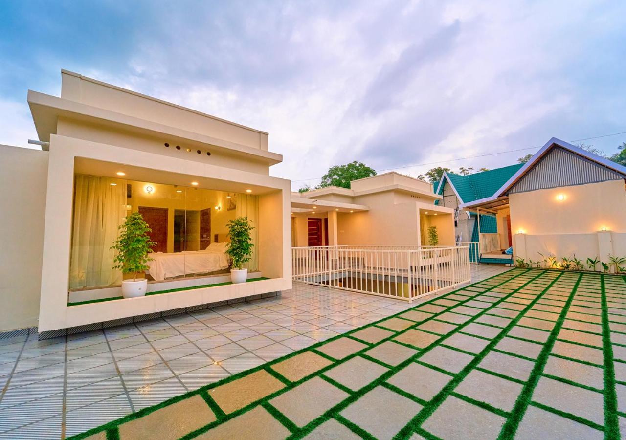 Glen Castle Vagamon Pool Resort by VOYE HOMES