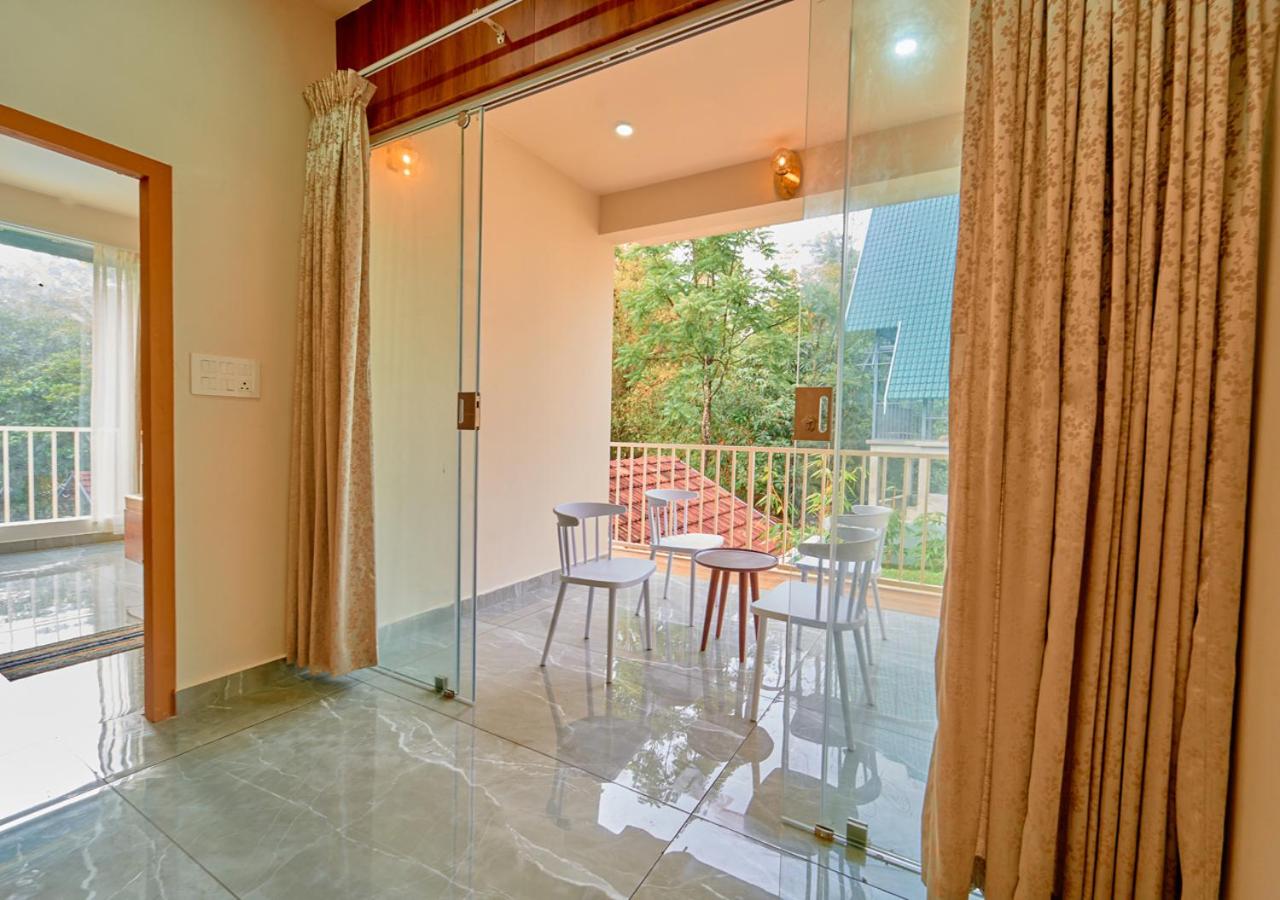 Glen Castle Vagamon Pool Resort by VOYE HOMES