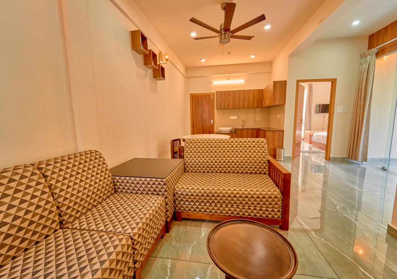 Glen Castle Vagamon Pool Resort by VOYE HOMES