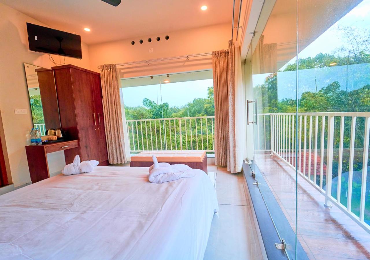 Glen Castle Vagamon Pool Resort by VOYE HOMES