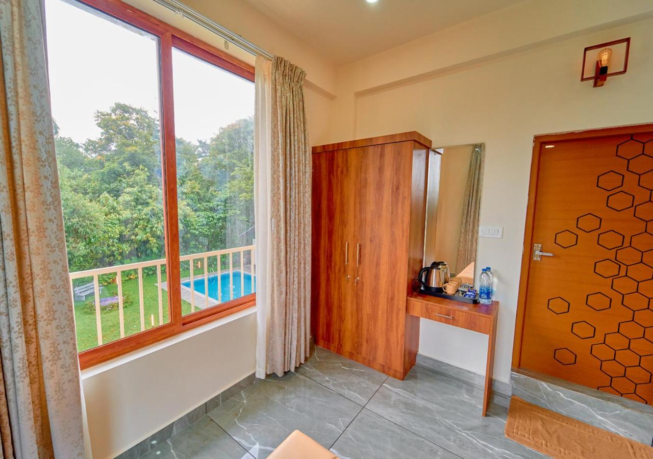 Glen Castle Vagamon Pool Resort by VOYE HOMES