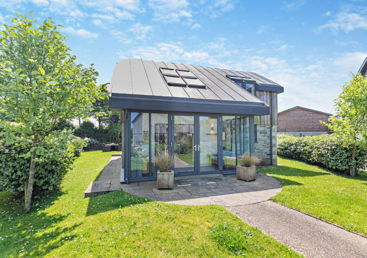 3 Bed in Trevone oc-c29020
