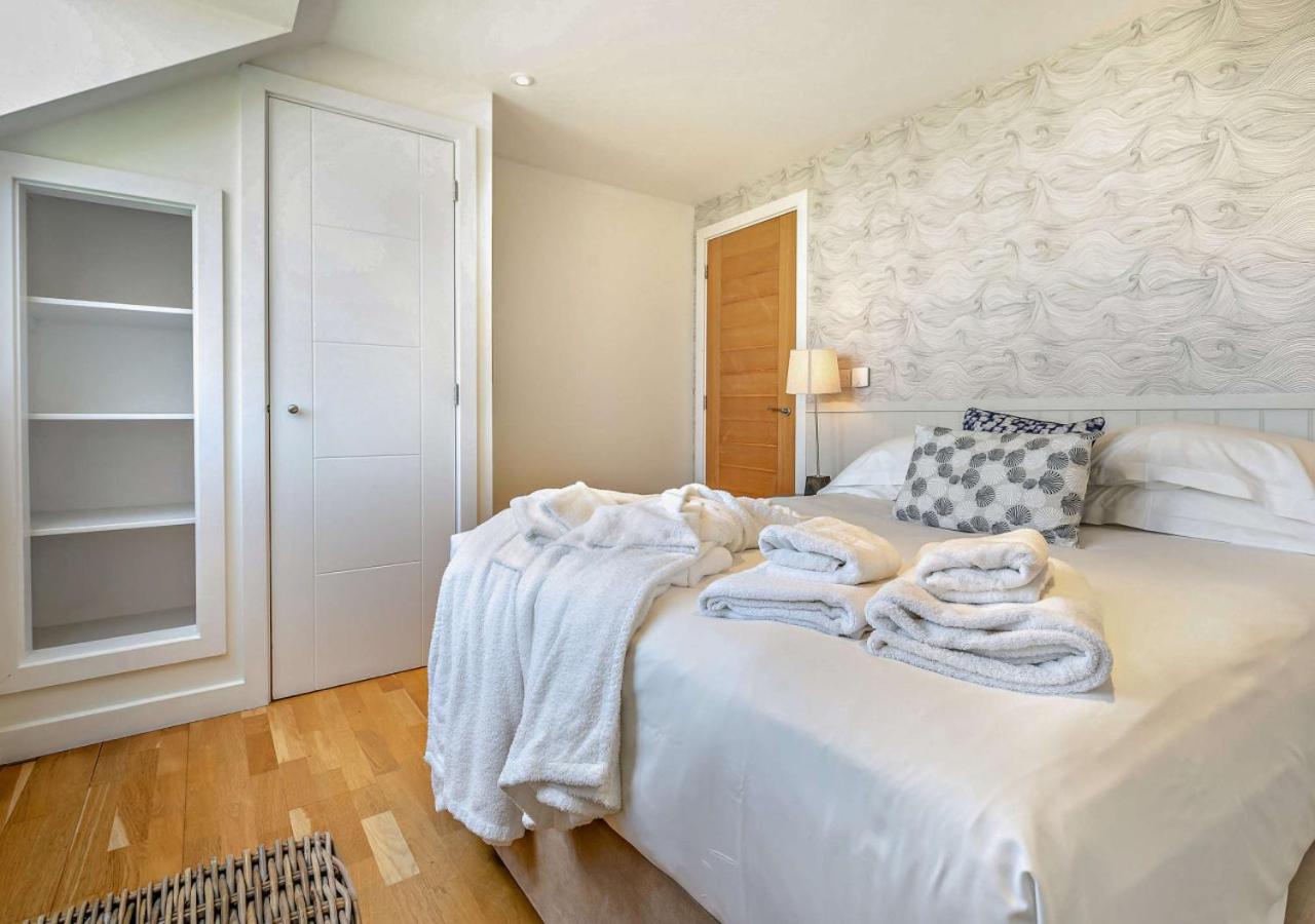 3 Bed in Trevone oc-c29020