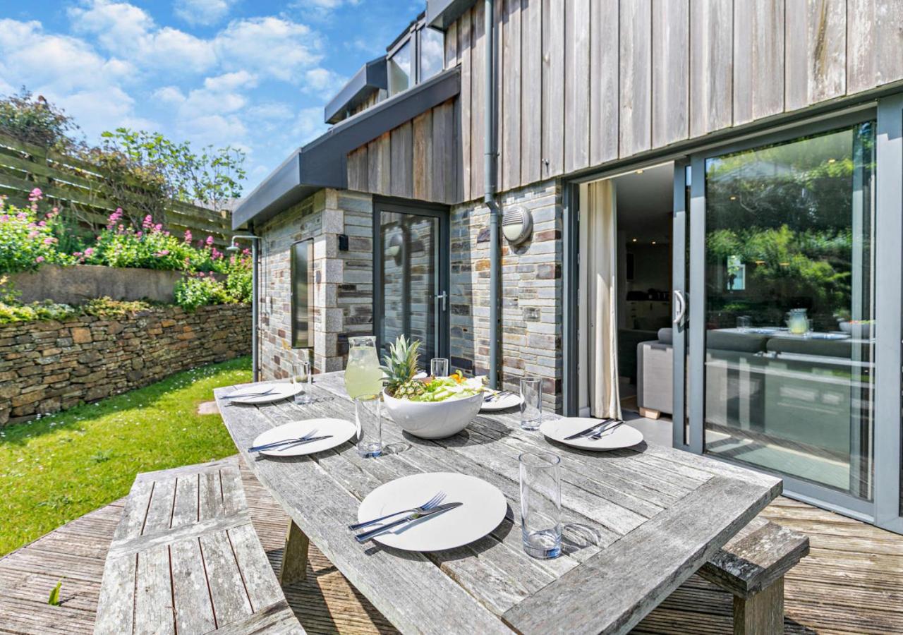 3 Bed in Trevone oc-c29020