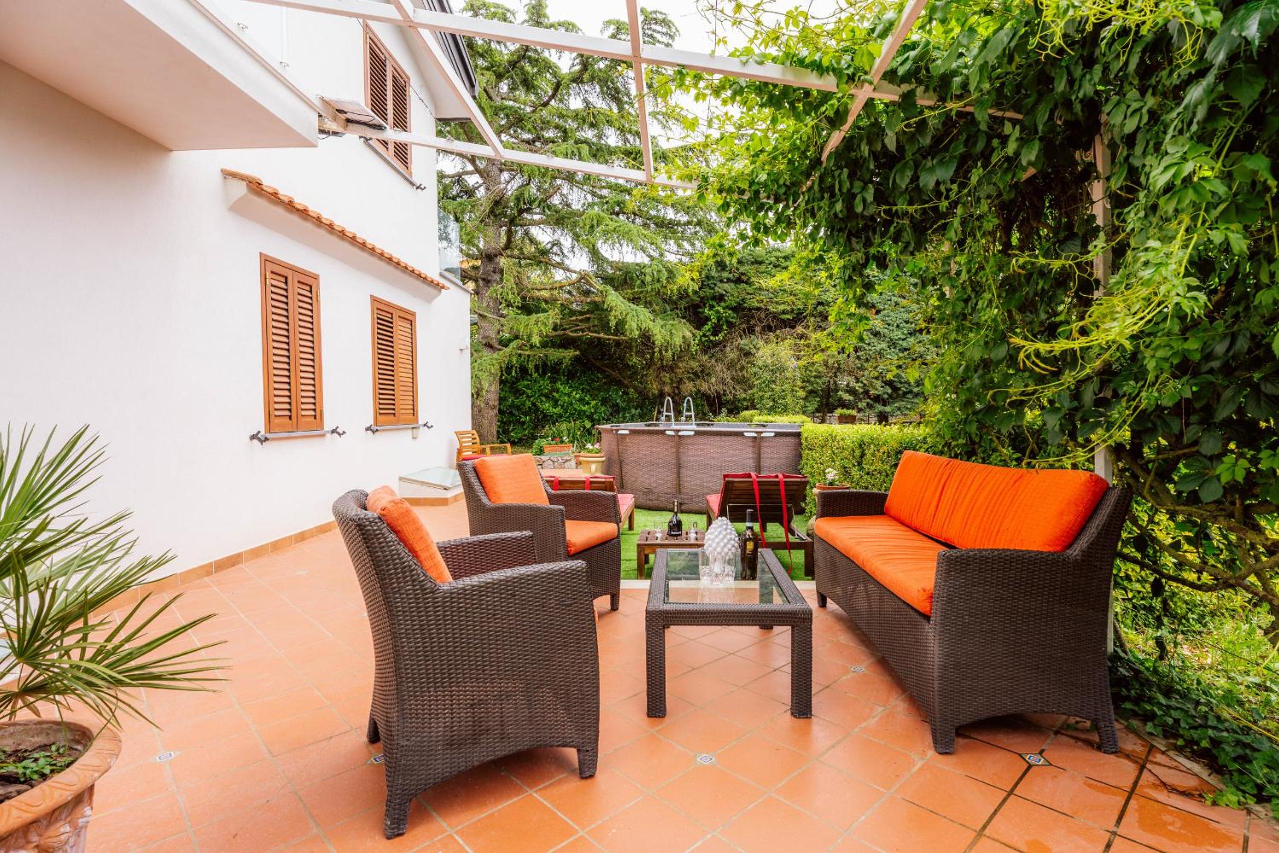 The House of Annie with magnificent garden photo 4