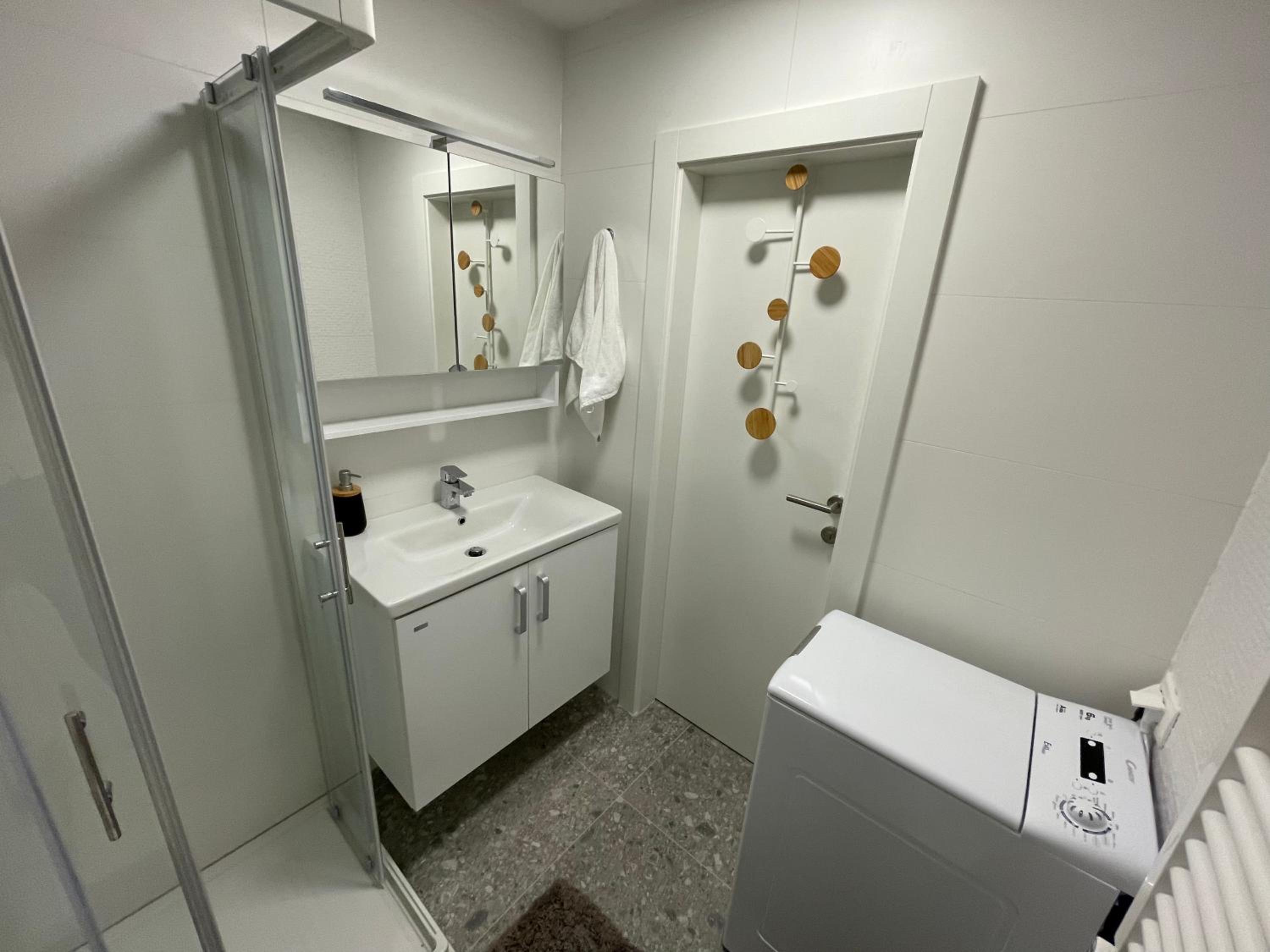 Apartma Adrian
