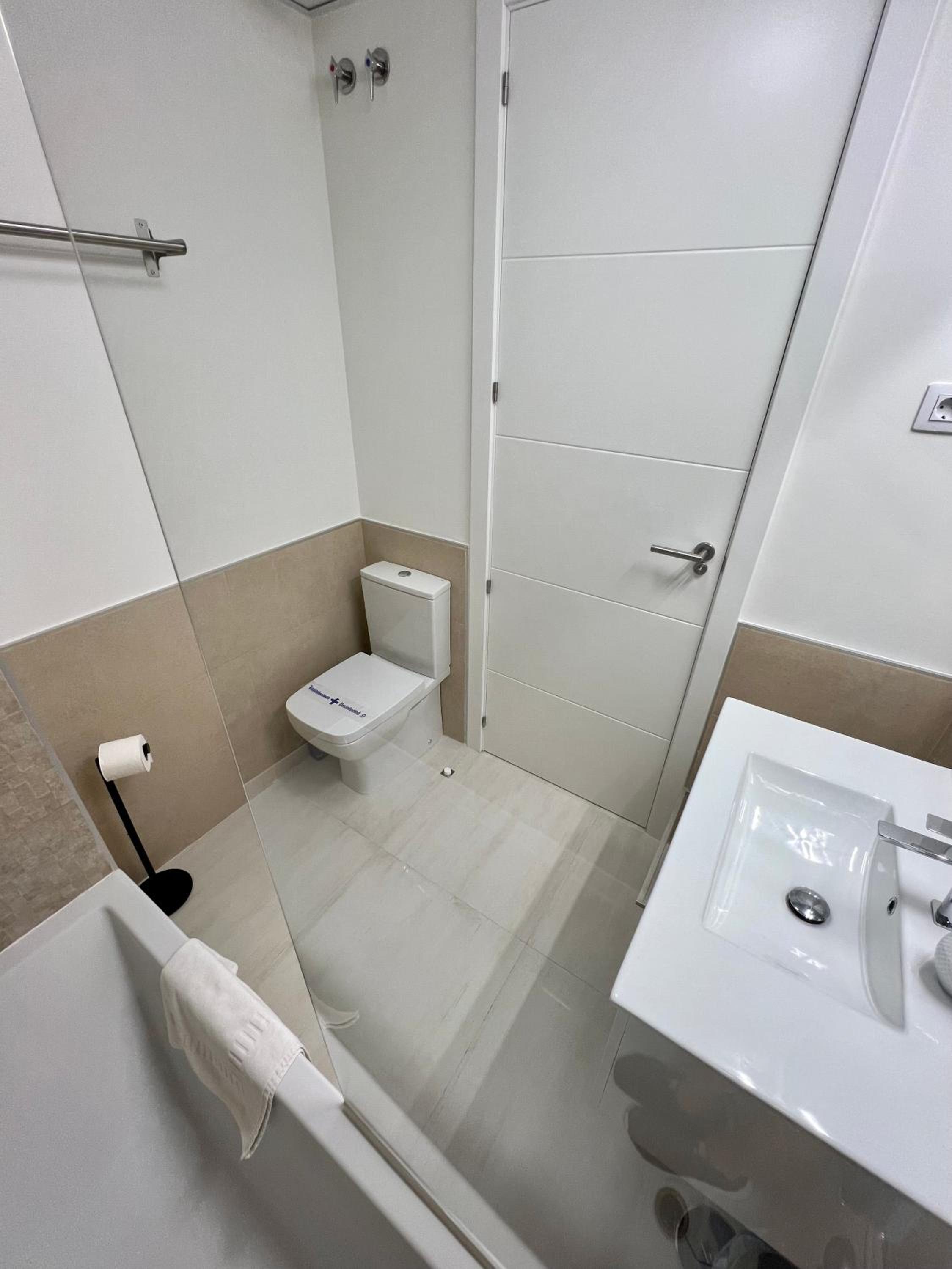 Penthouse moderne vue mer idéal pour séjour en famille Las Olas Estepona