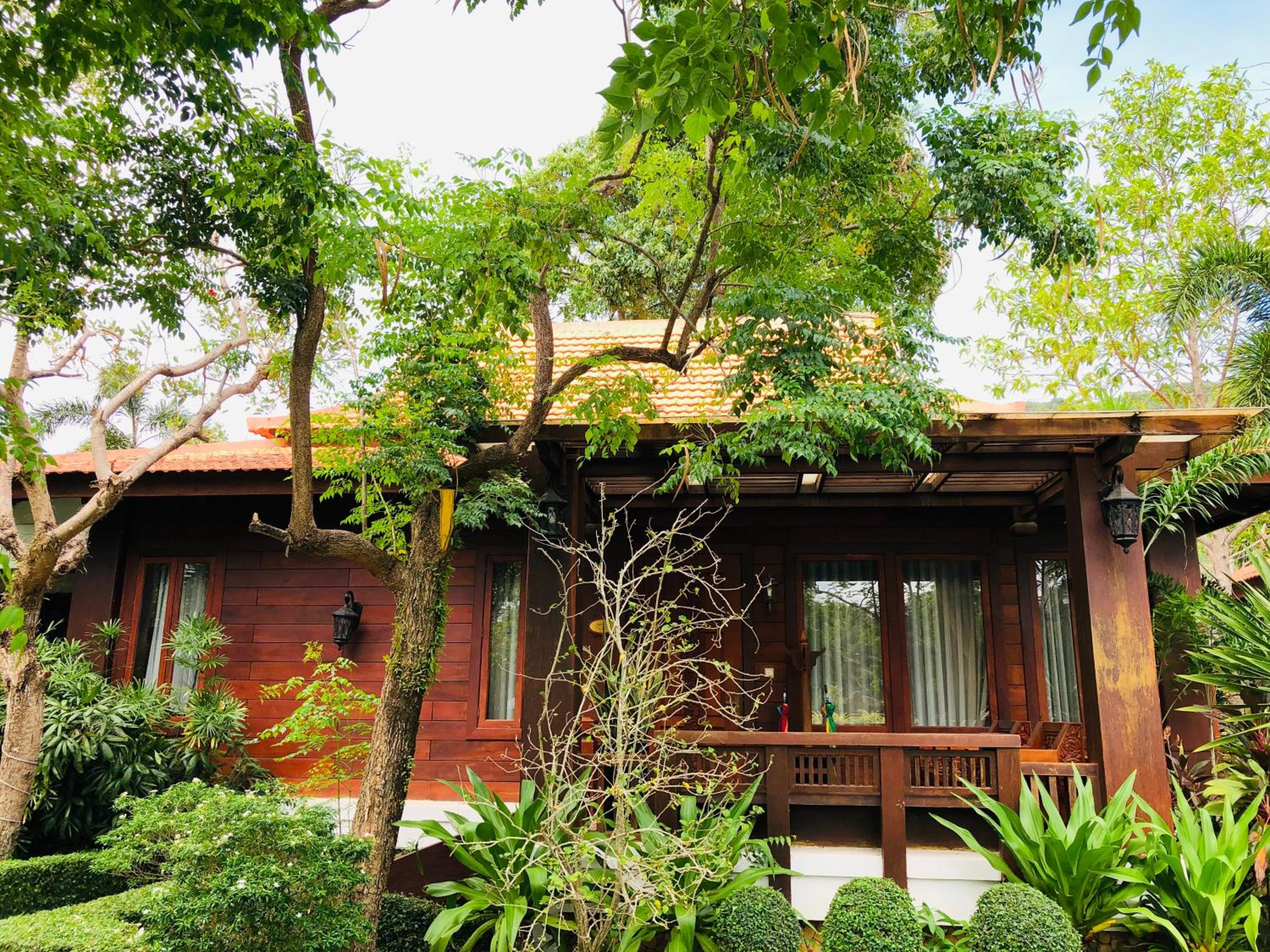 Try Palace Resort Kep