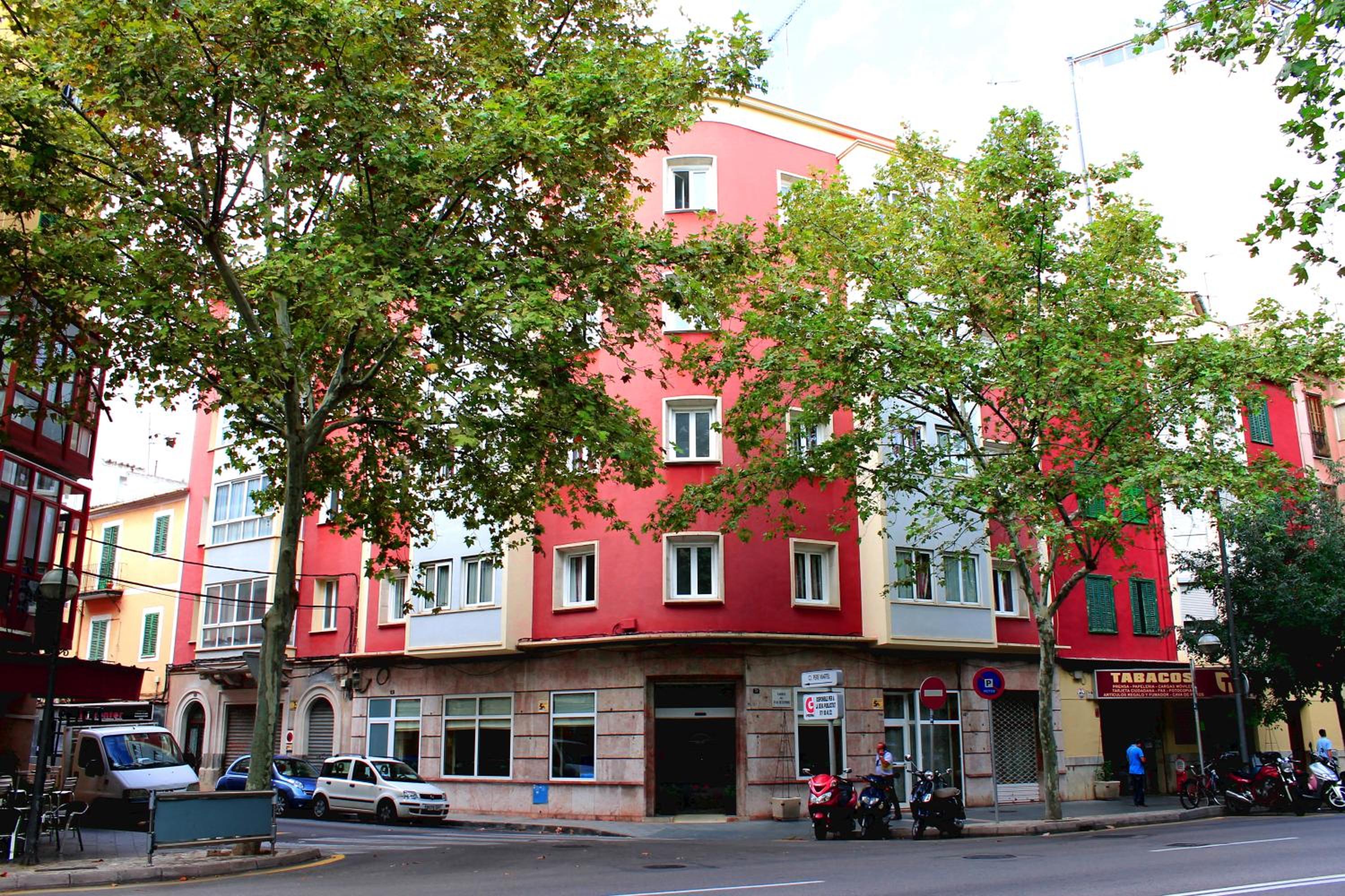 Hotel Amic Colon - Image 1