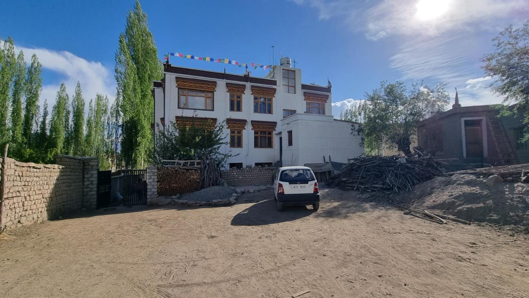 Photo 28