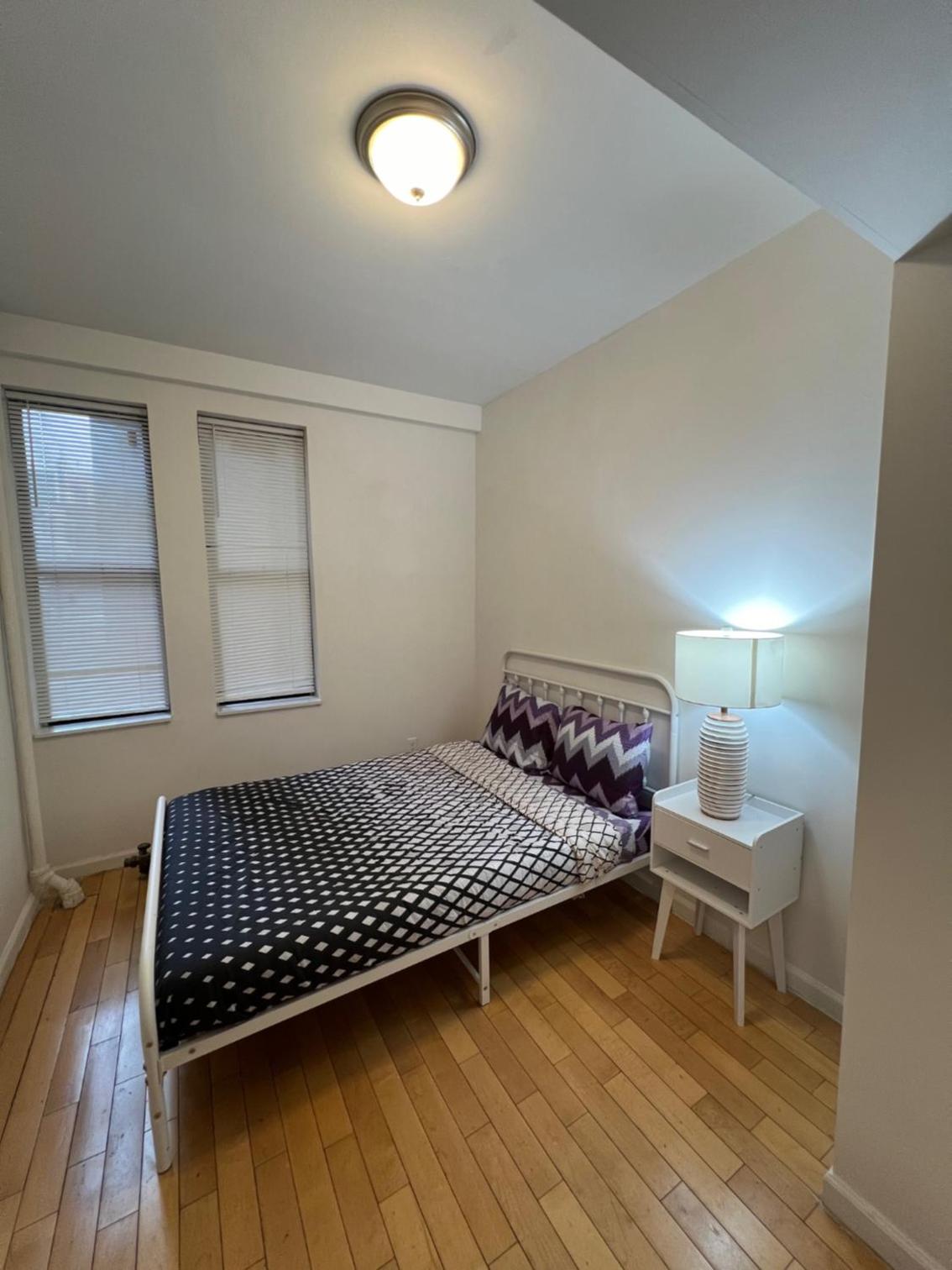 Modern Apartment By Central Park - 3 BR
