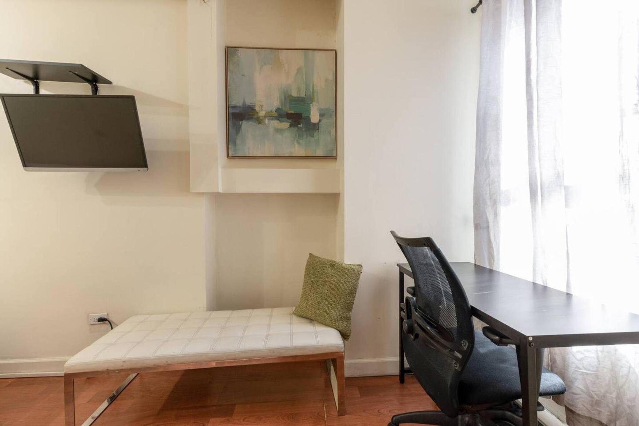 Heart Of Manhattan Sweet 4br
