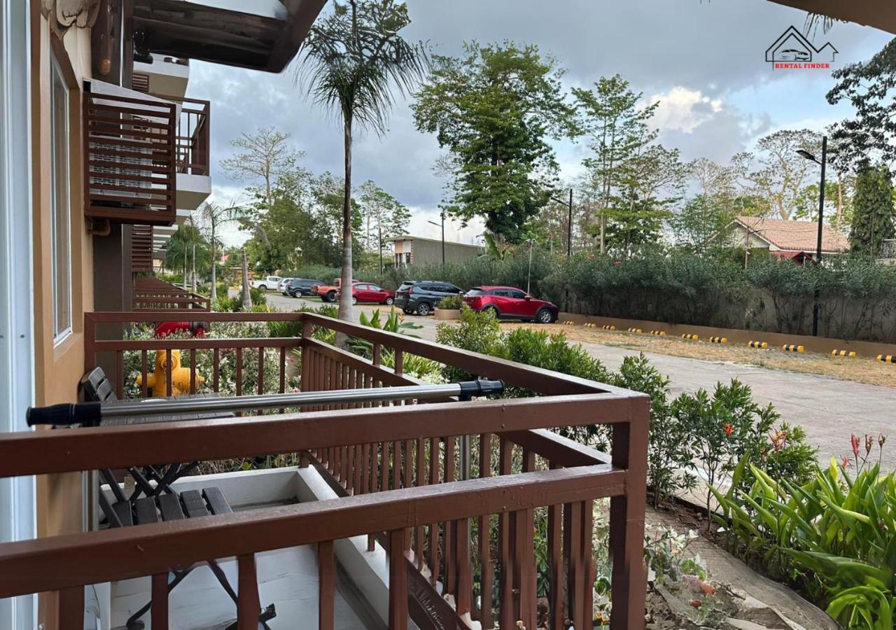 Family Getaway 2BR Vacation Homes Near Airport with FREE Gym - B2 1Kunzite view 2
