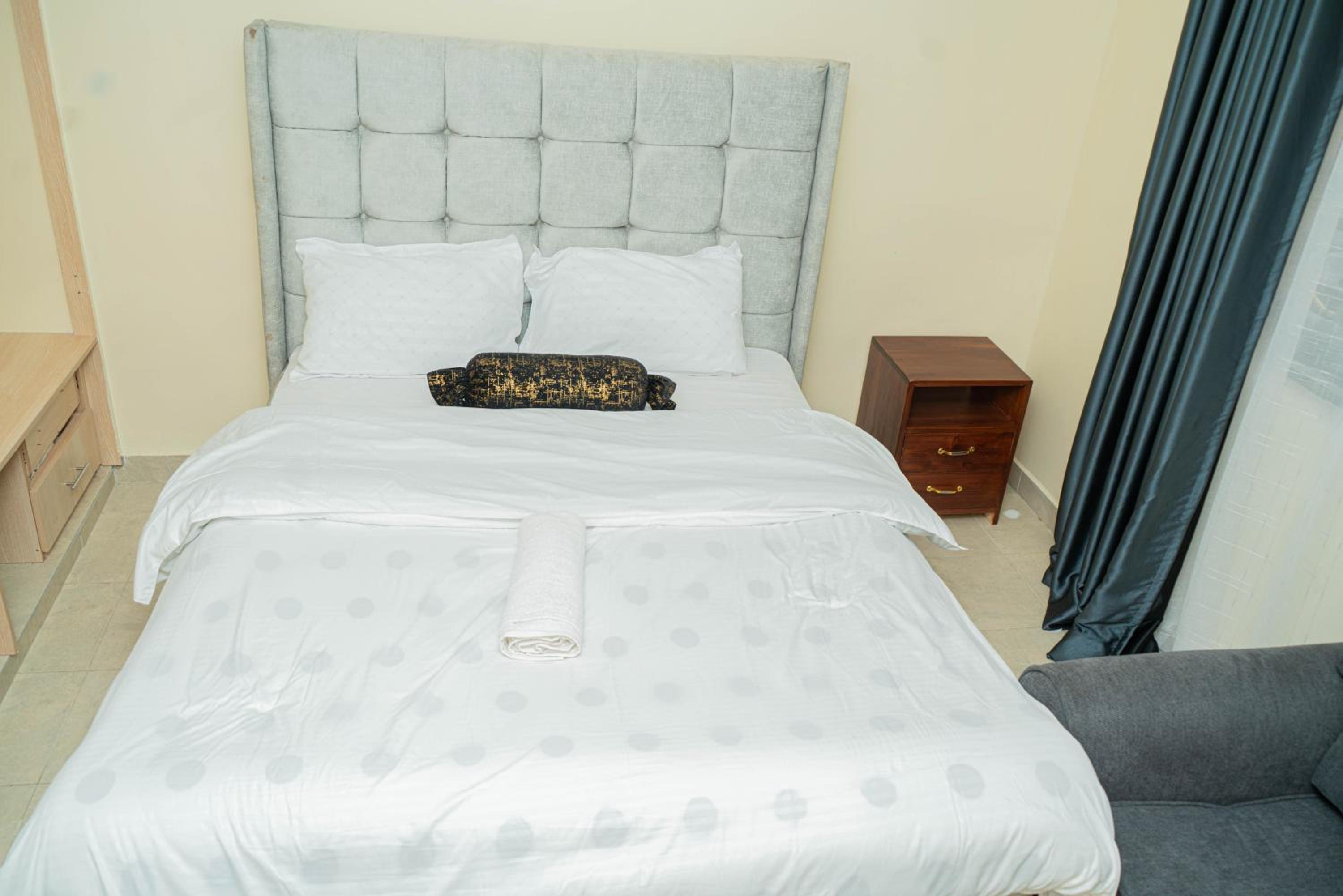 Seranade Suites