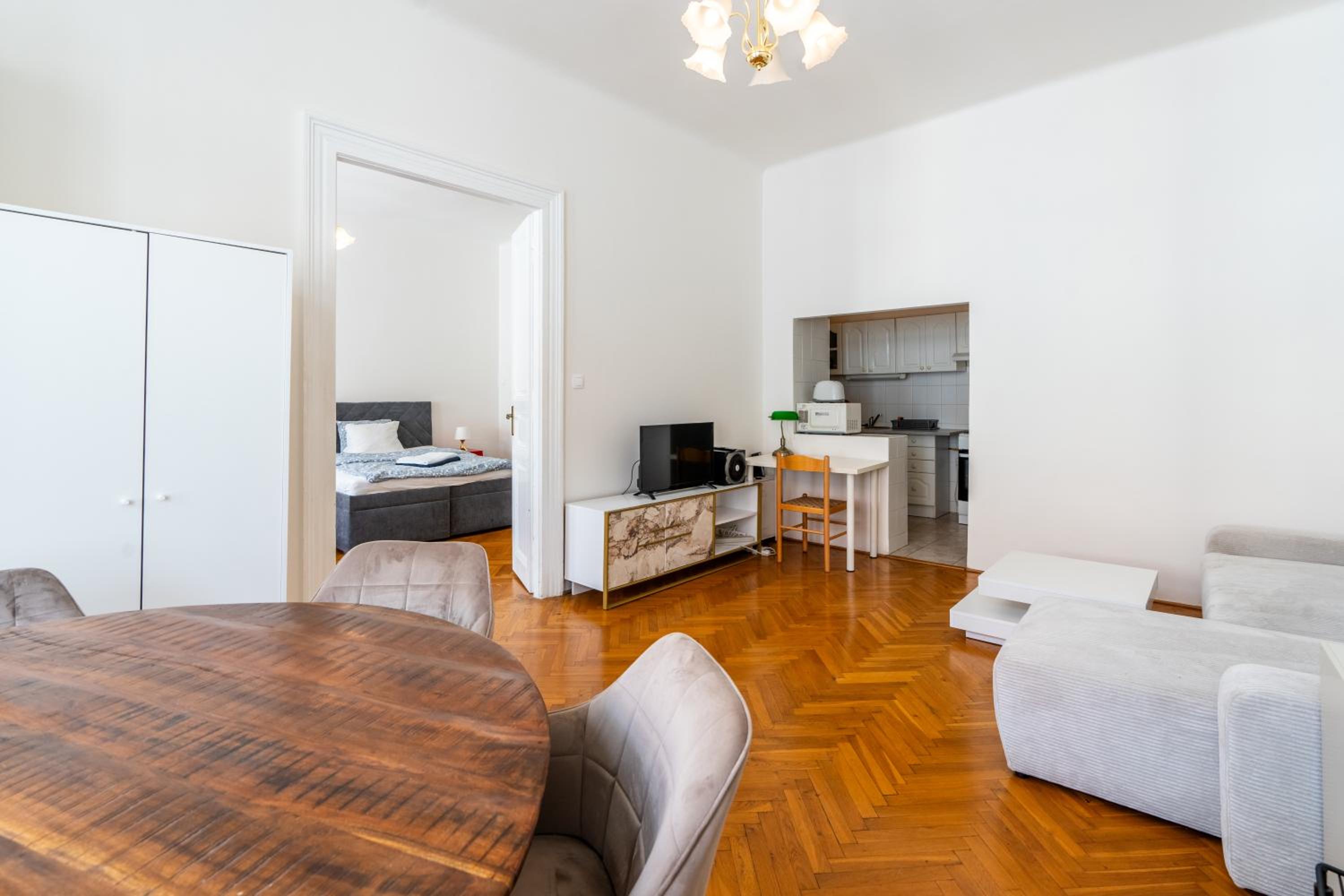 Apartments Vezenska