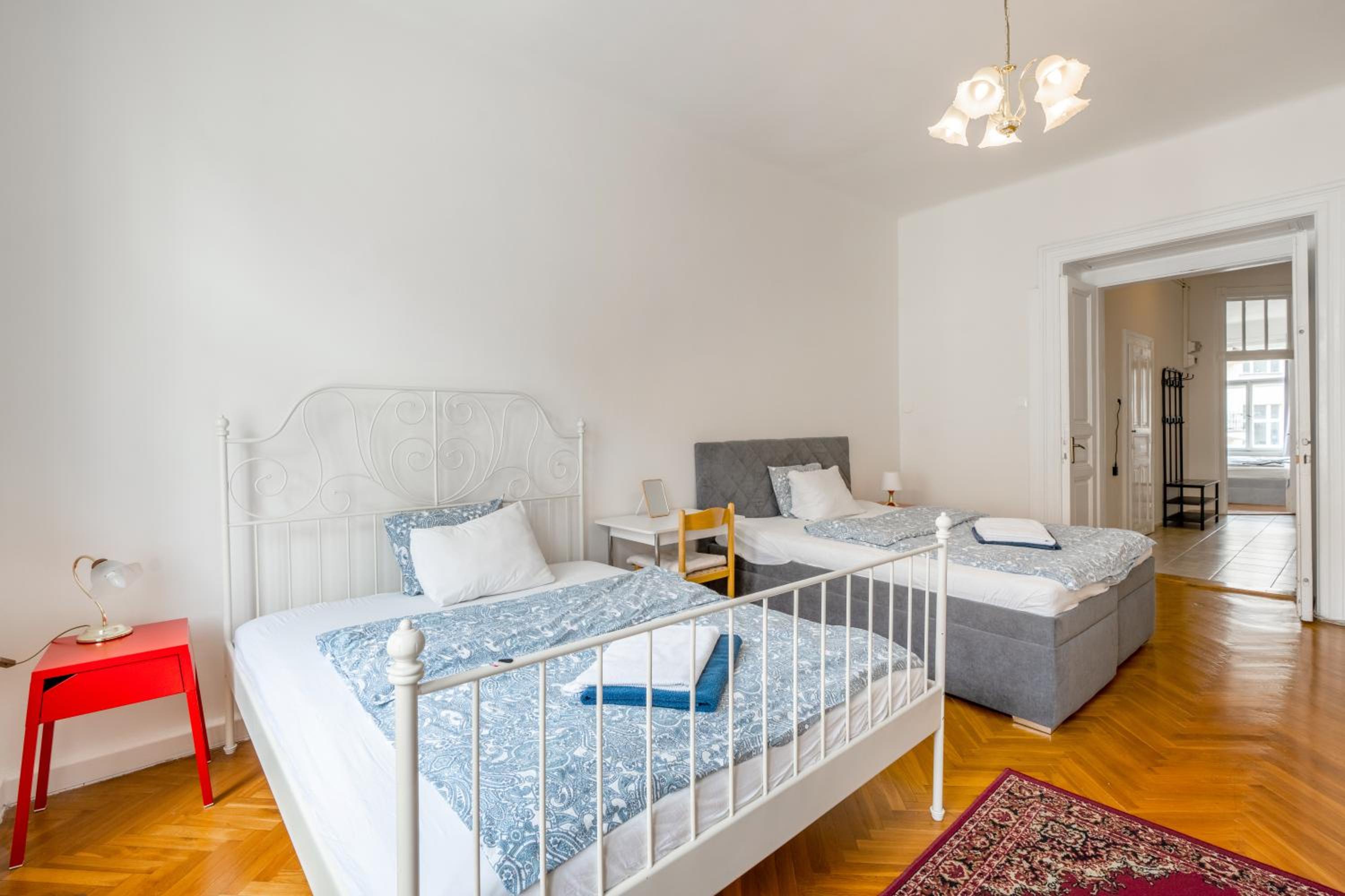 Apartments Vezenska