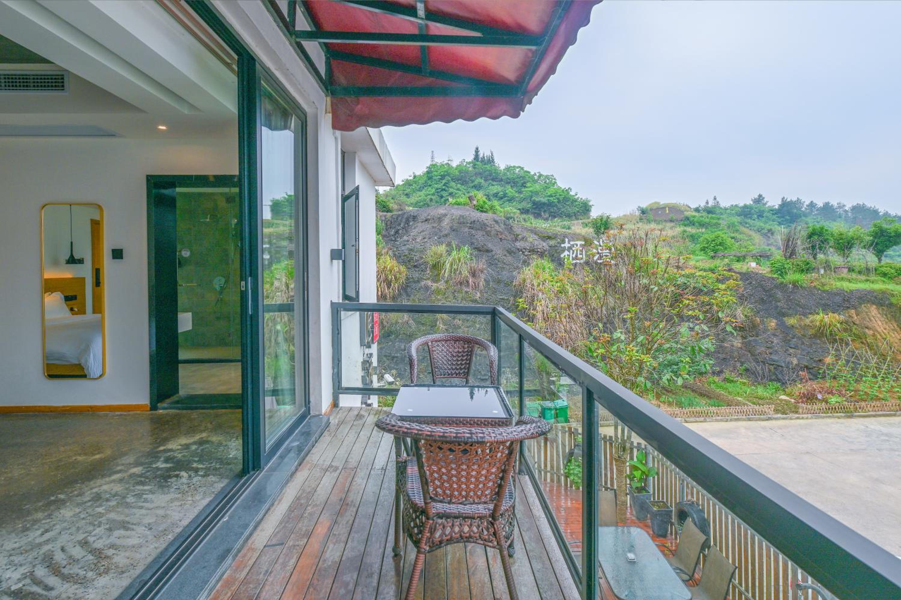 Tianmen Boutiqu Hotel-Free pickup-English services-Near the Tianmen Cableway