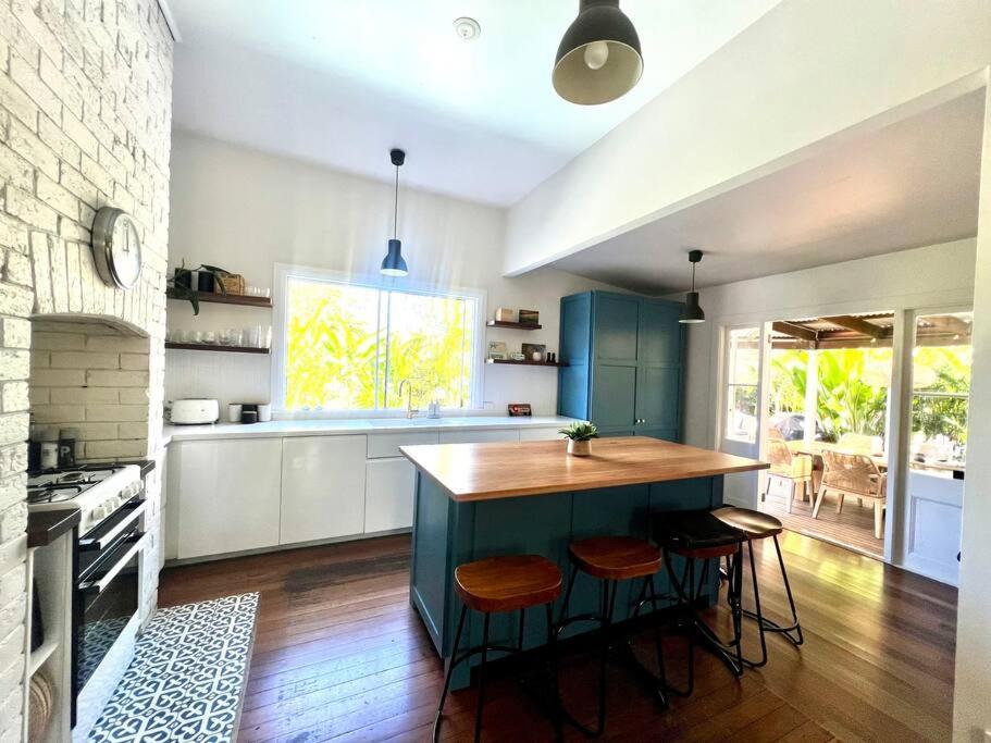 Bamboo Beach House & Studio