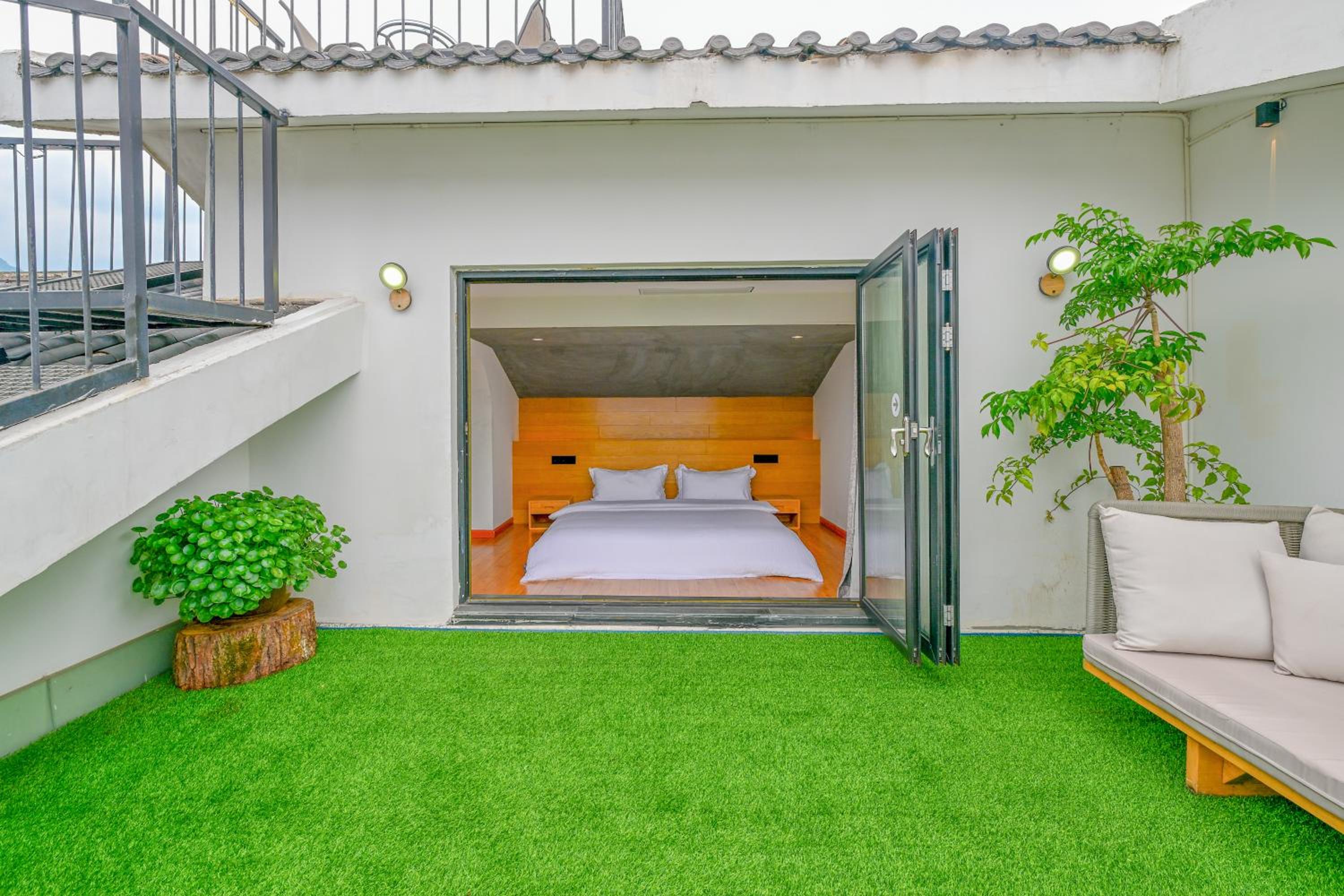 Tianmen Boutiqu Hotel-Free pickup-English services-Near the Tianmen Cableway