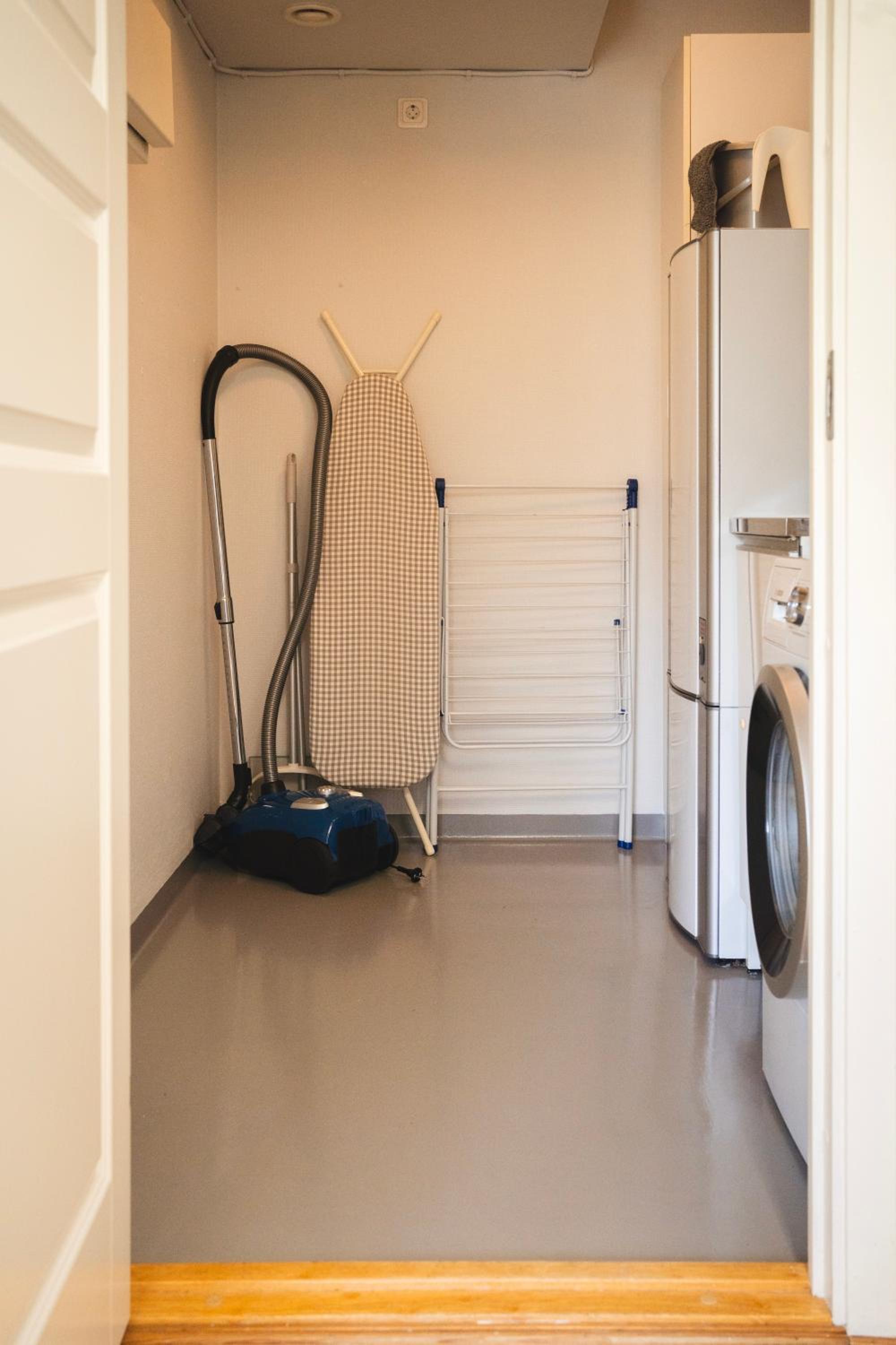 Rymligt radhus med trädgård & parkering