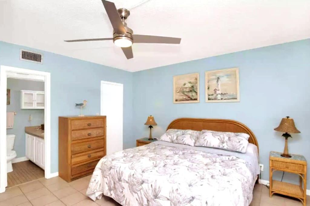 Relaxing beachfront getaway with heated pool #4 view 5