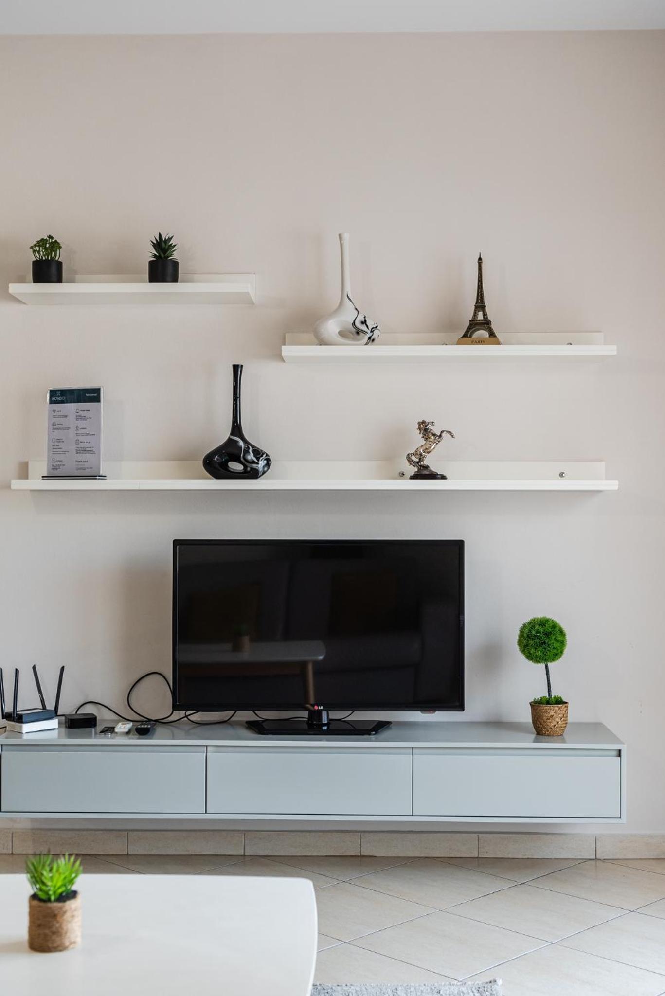 Conad Apartment by Kondo Stays