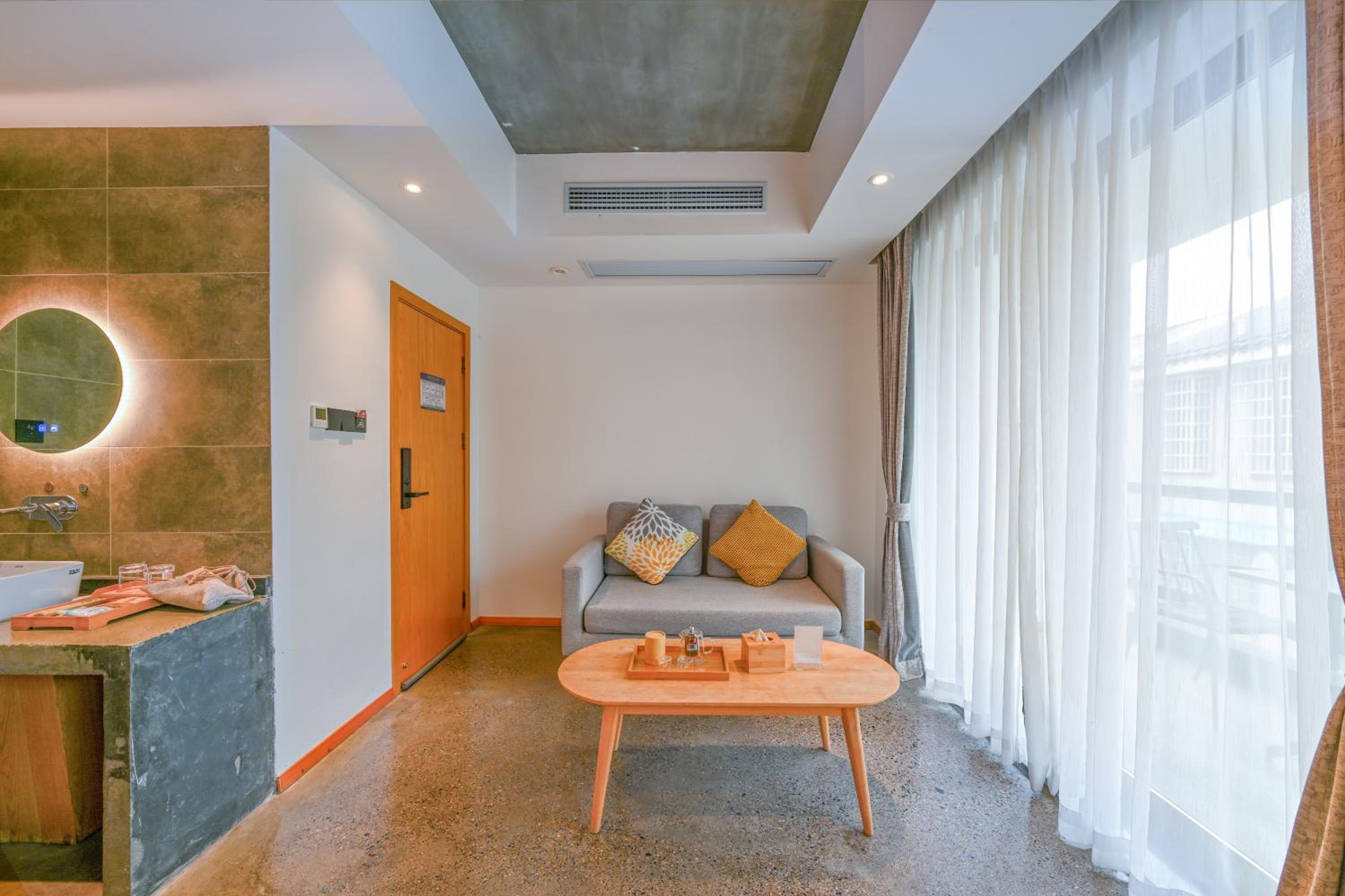 Tianmen Boutiqu Hotel-Free pickup-English services-Near the Tianmen Cableway
