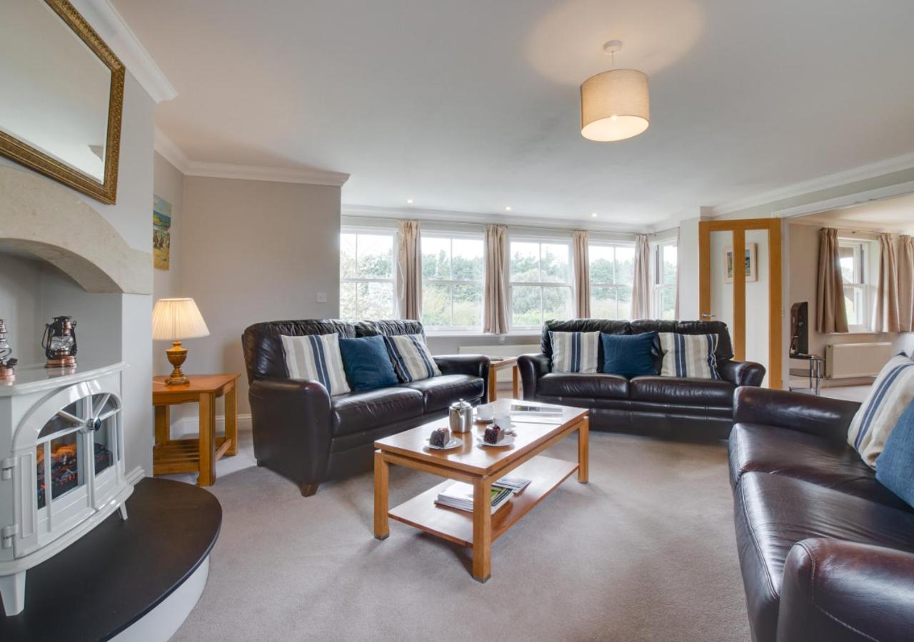 Admirals Lodge