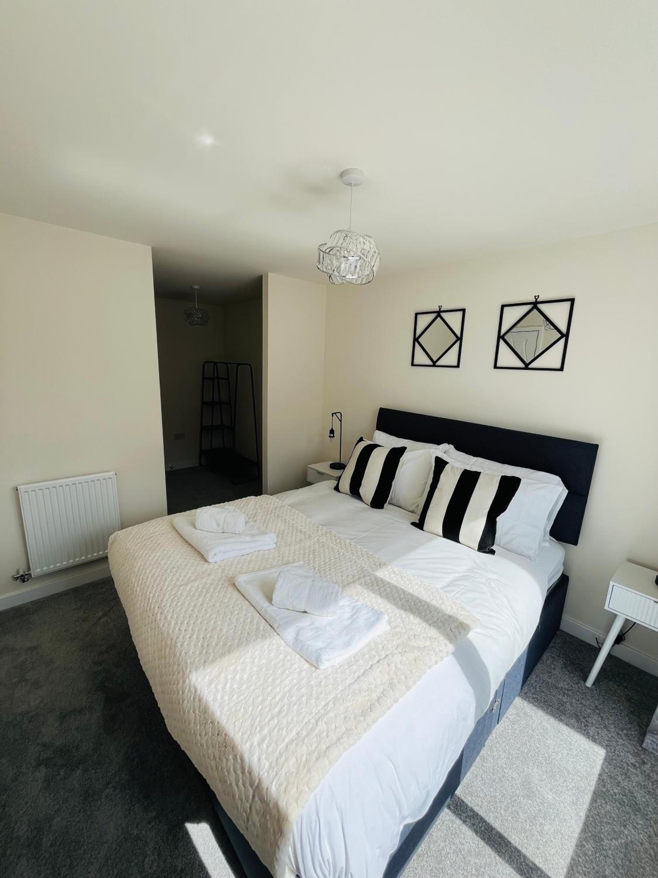 Leicester Vacations - Leicester City 4 Bed home - Property Image 22