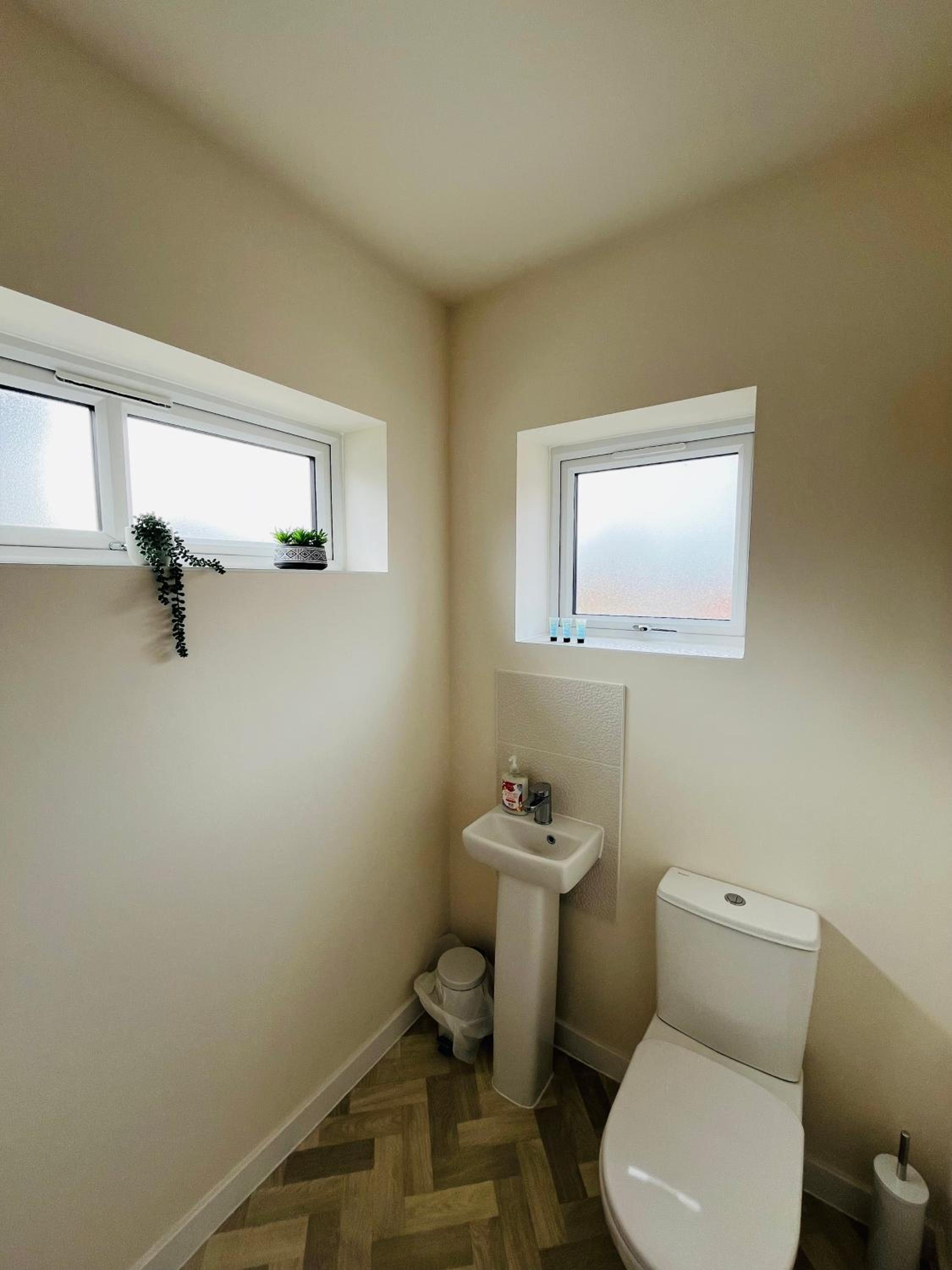 Leicester Vacations - Leicester City 4 Bed home - Property Image 20