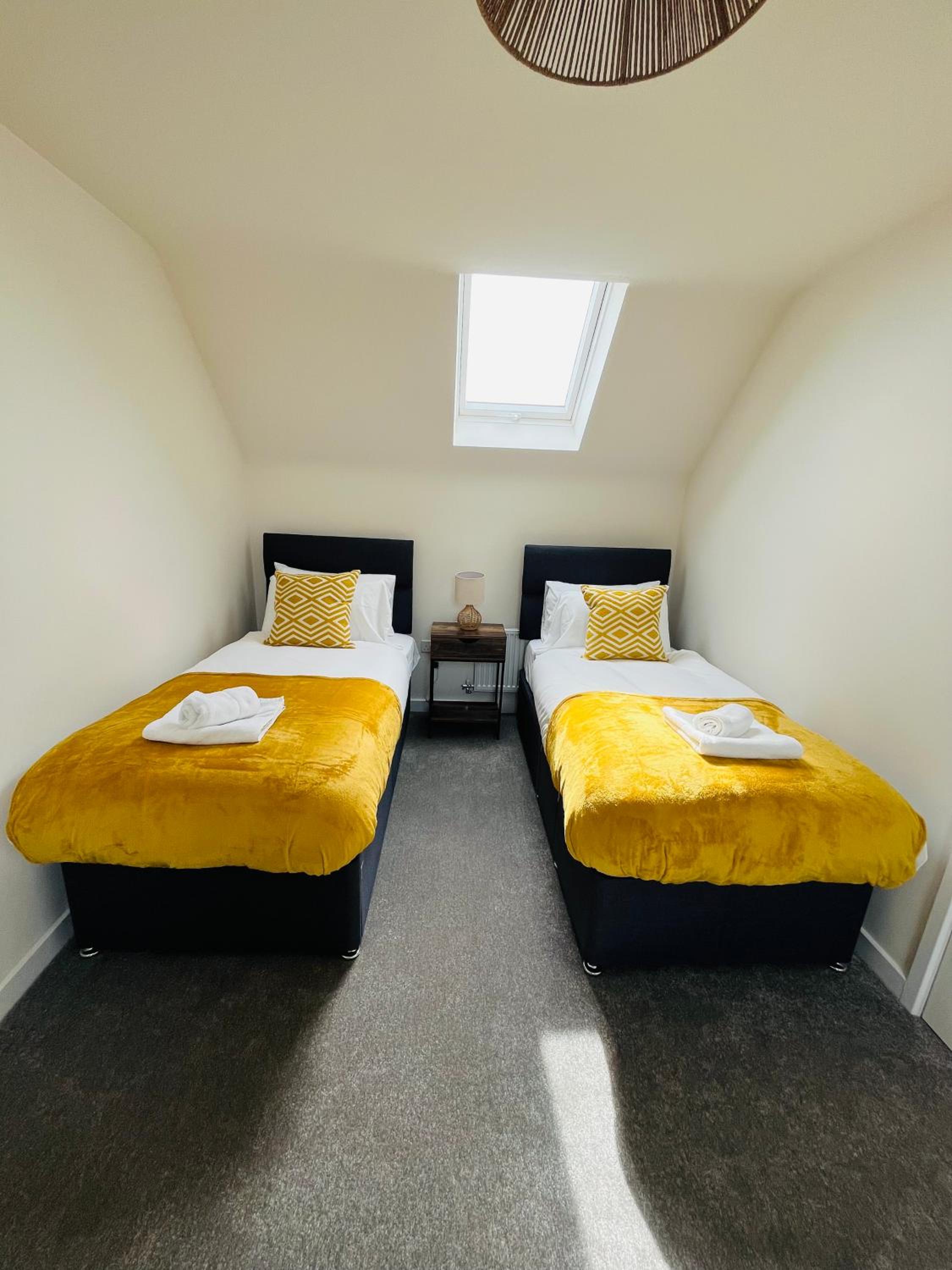 Leicester Vacations - Leicester City 4 Bed home - Property Image 4