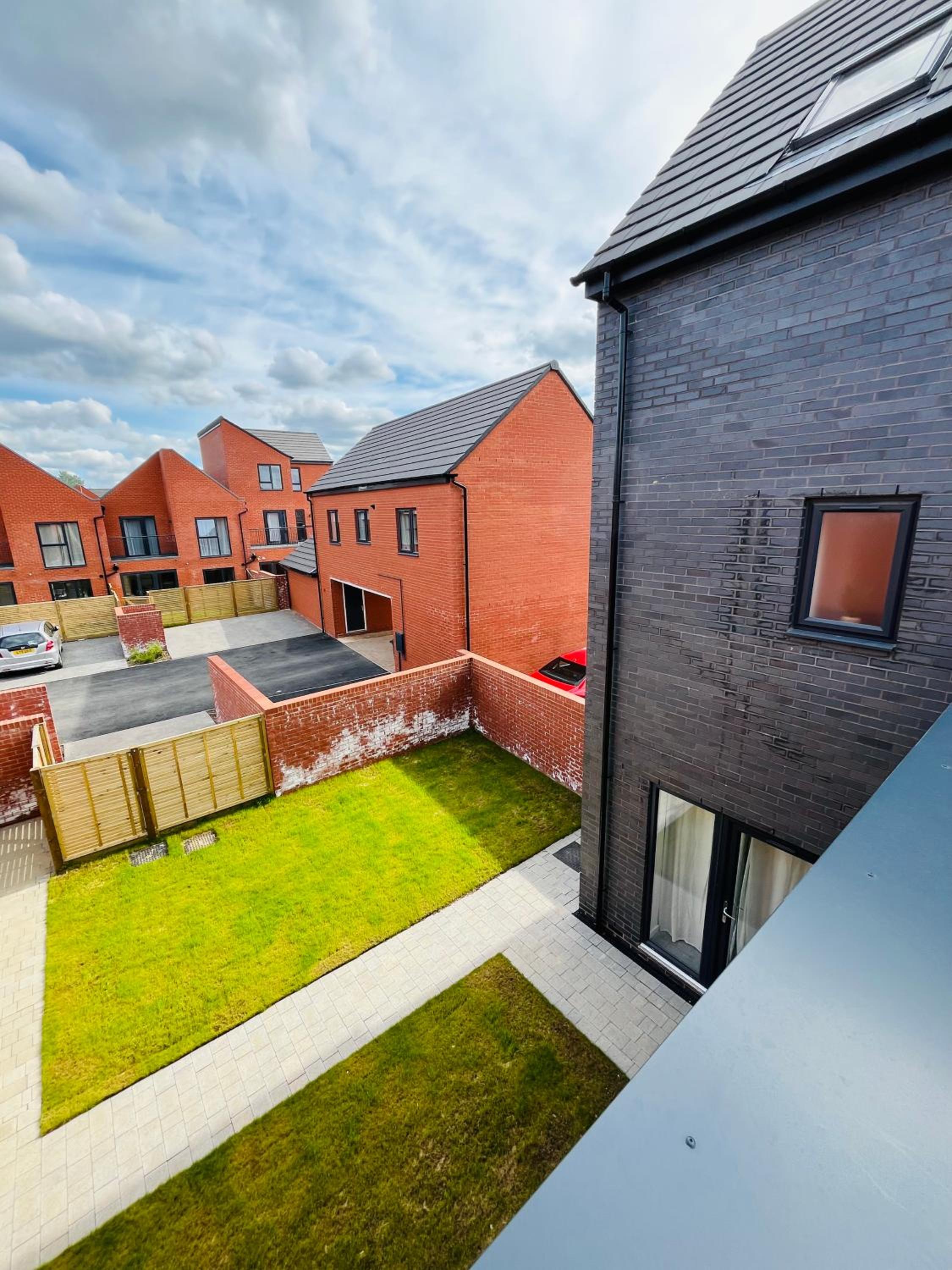 Leicester Vacations - Leicester City 4 Bed home - Property Image 14