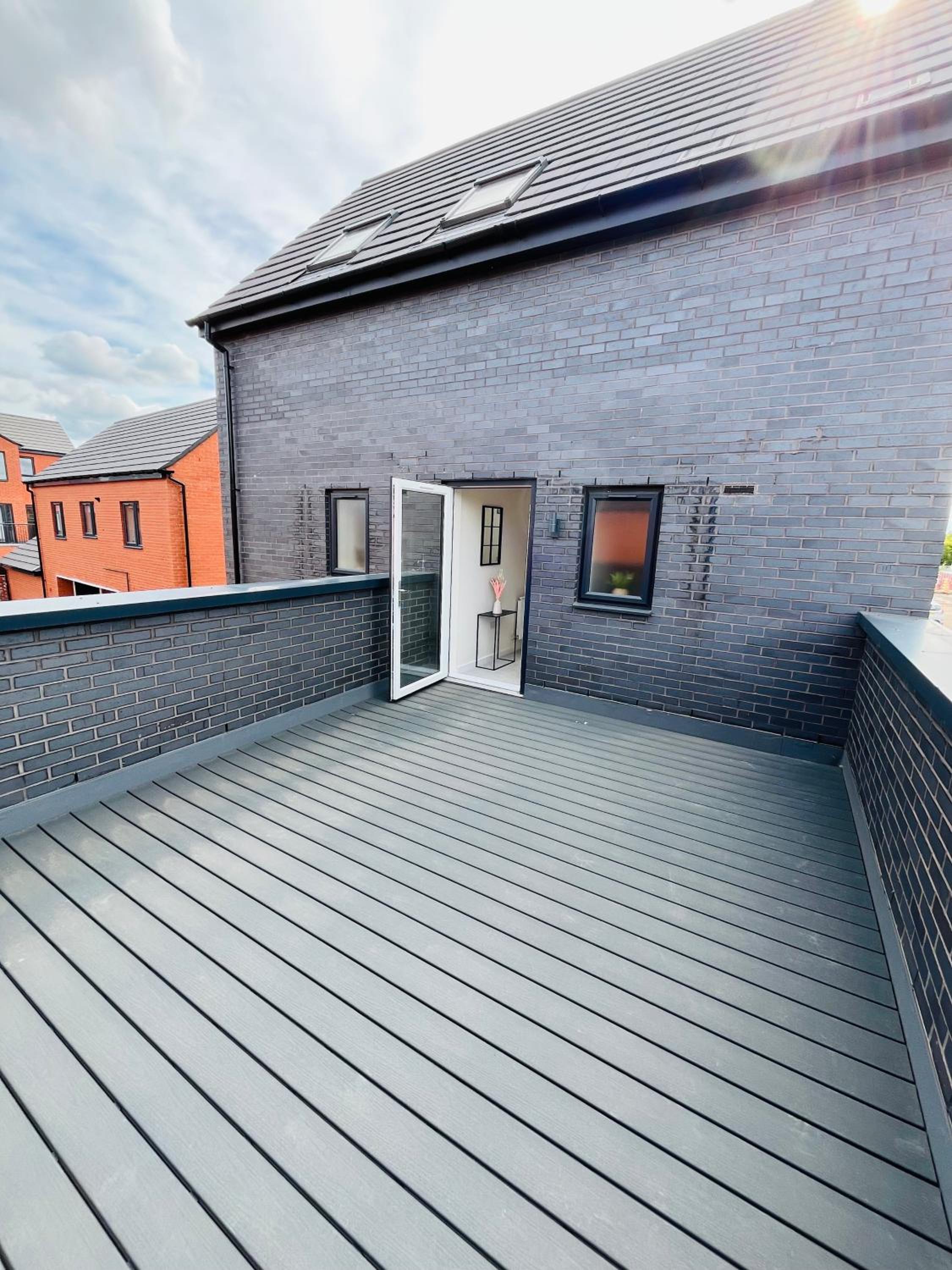 Leicester Vacations - Leicester City 4 Bed home - Property Image 1
